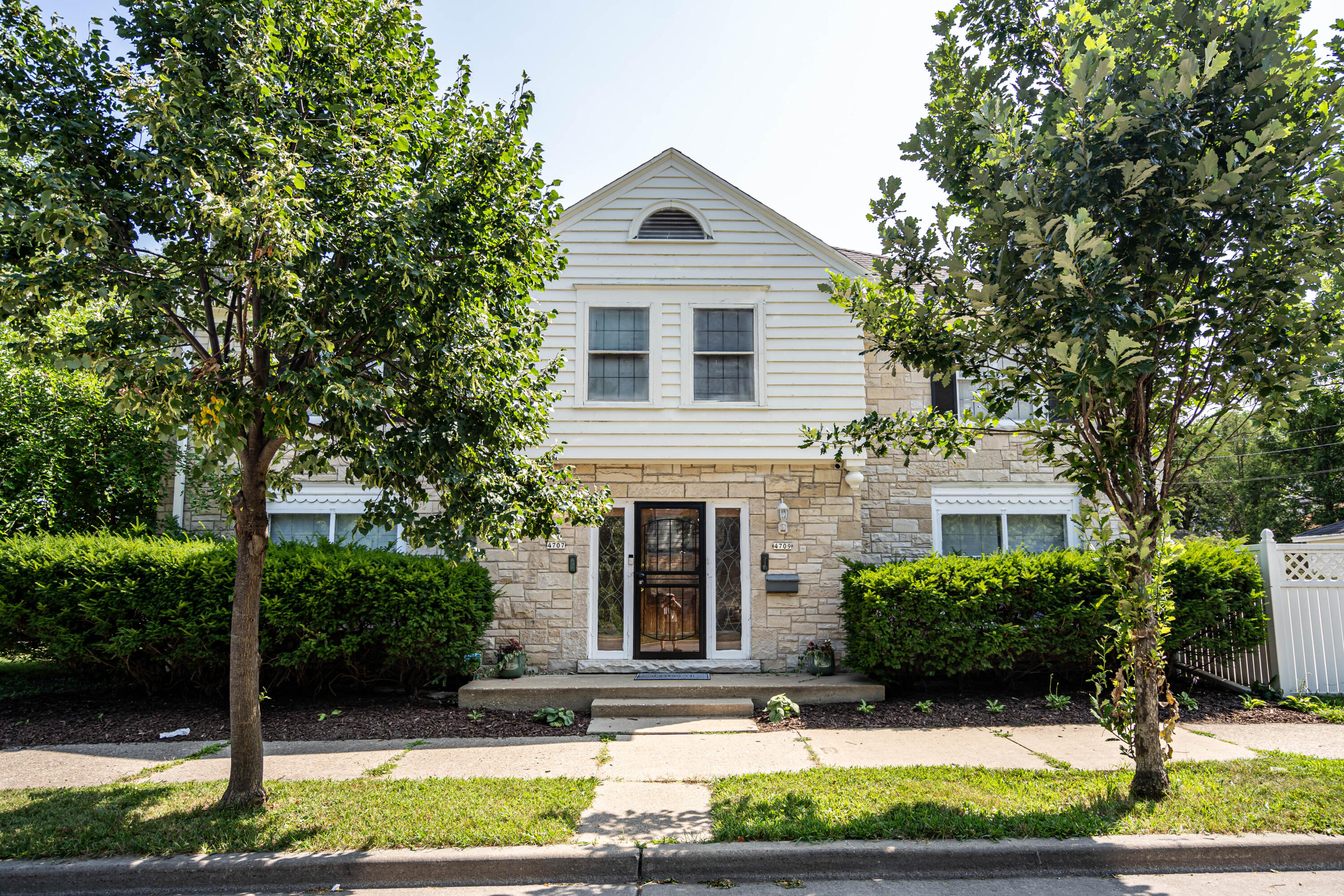 4707 W Keefe Ave