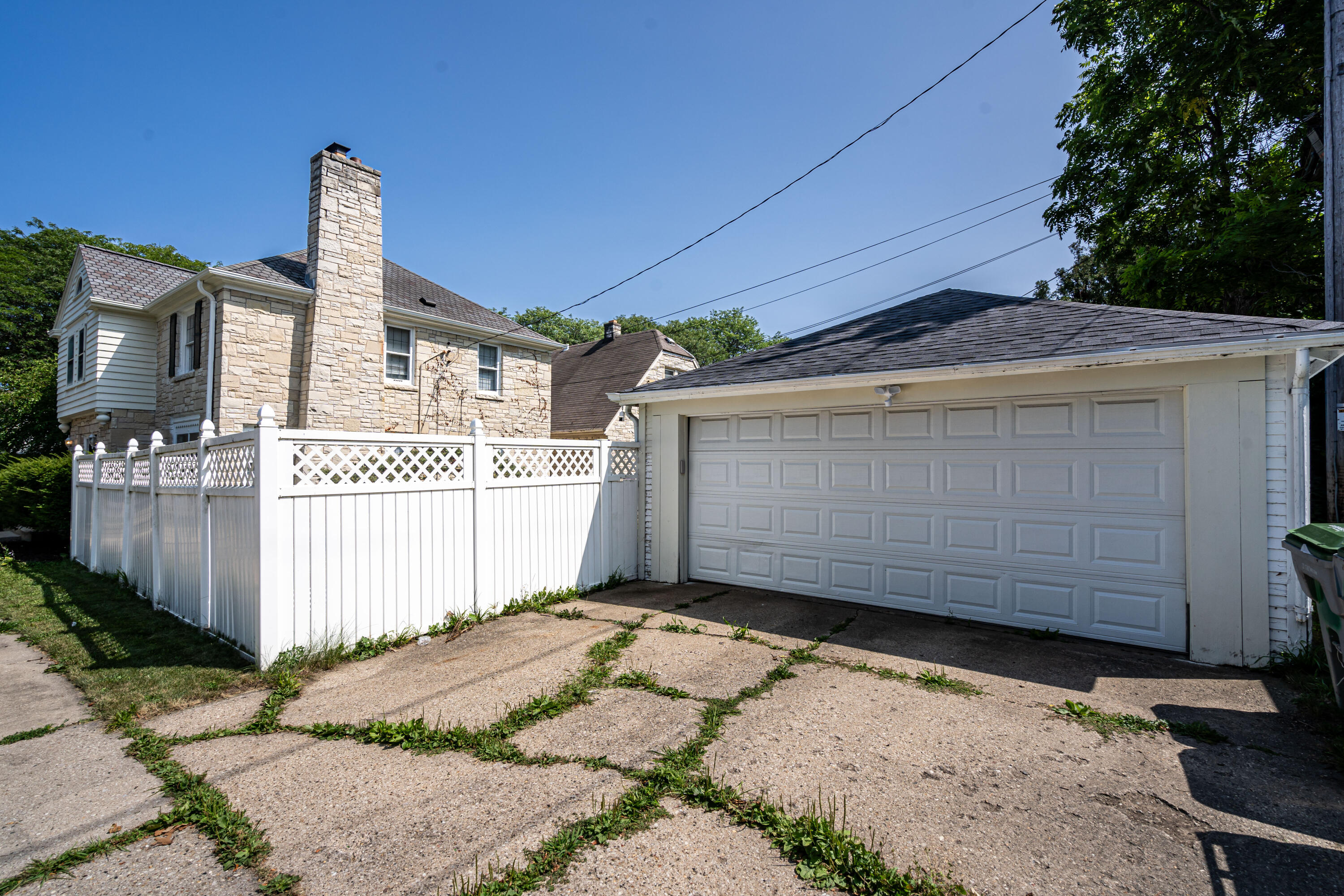 4707 W Keefe Ave