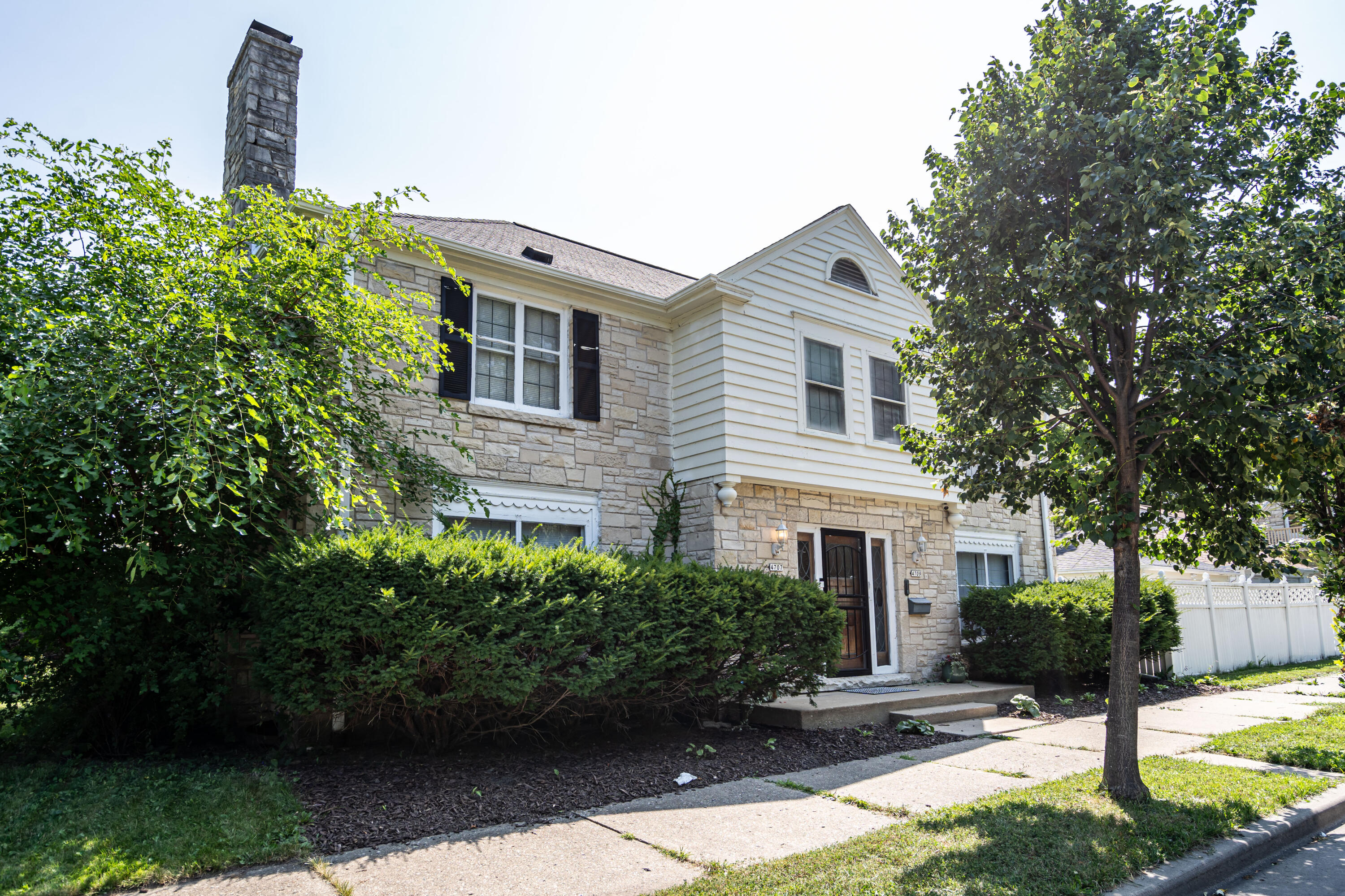 4707 W Keefe Ave