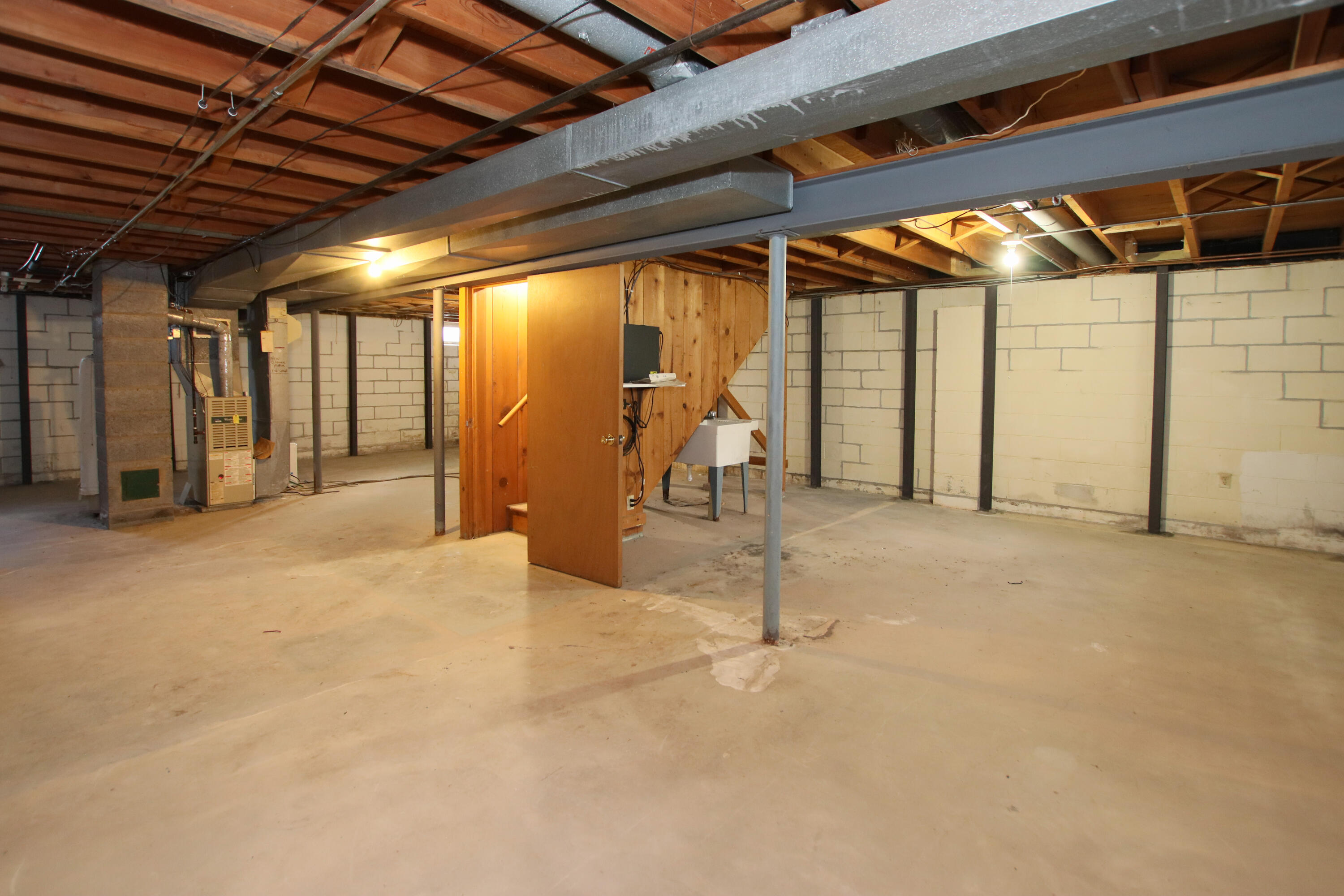 102 S National Ave