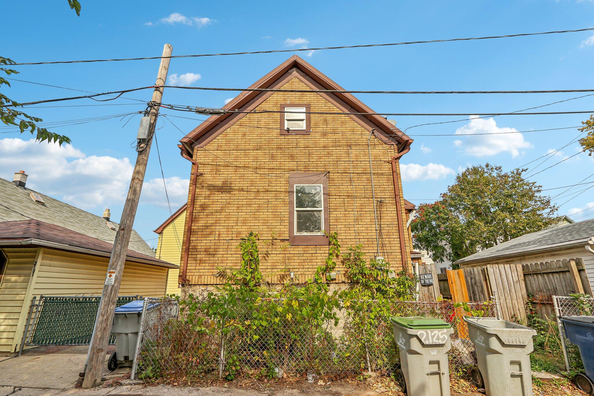 2125 W Grant St