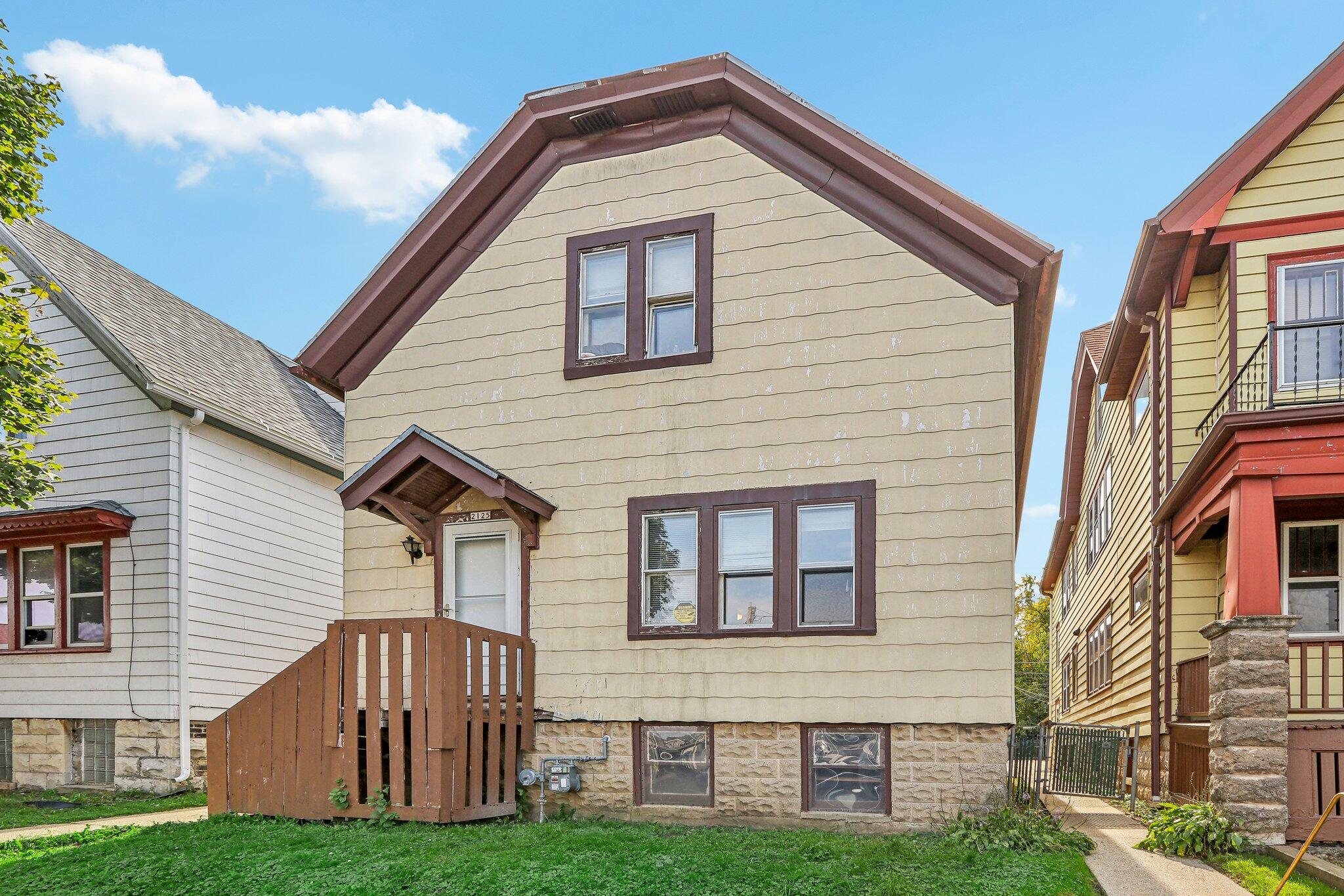 2125 W Grant St