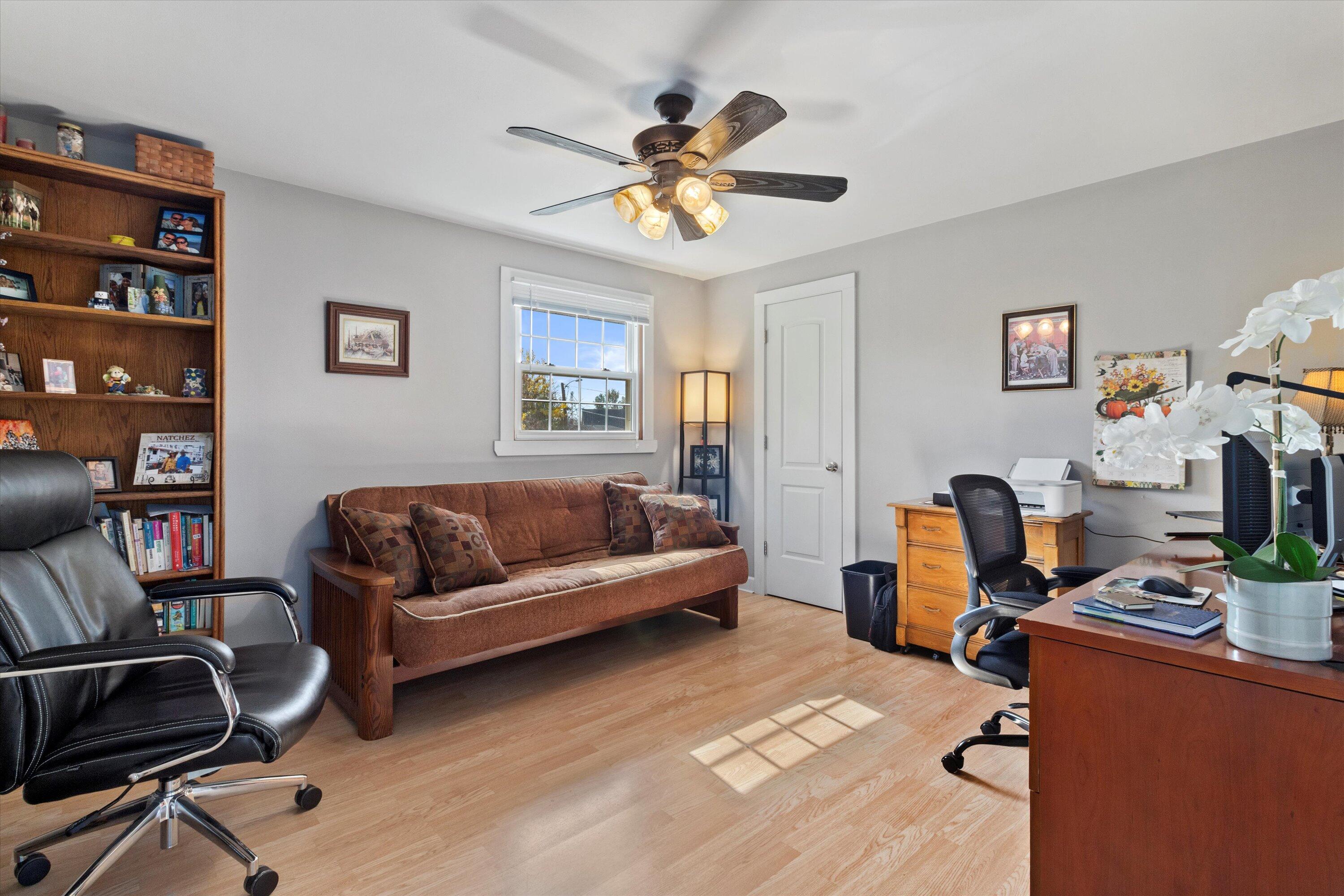 W1214 Glenview Ave