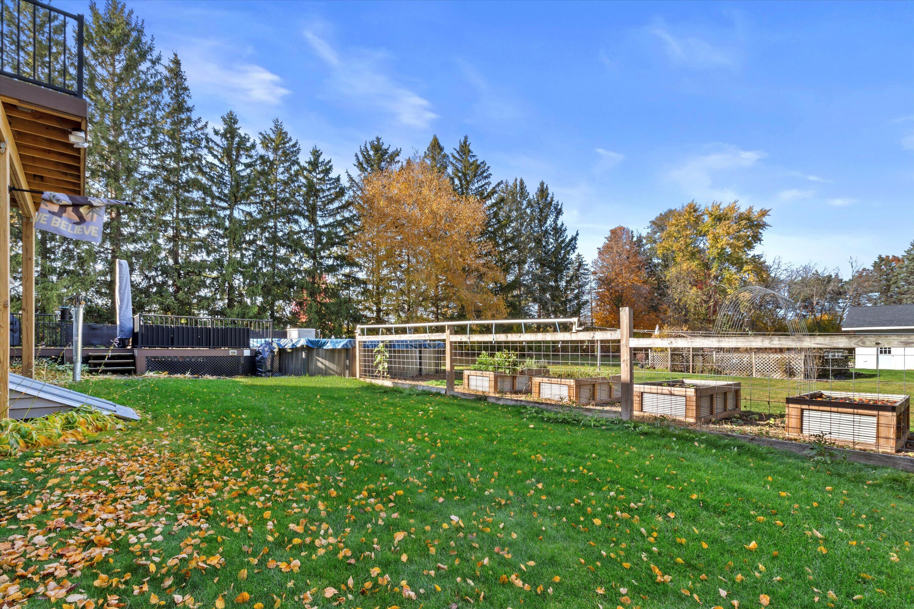W1214 Glenview Ave