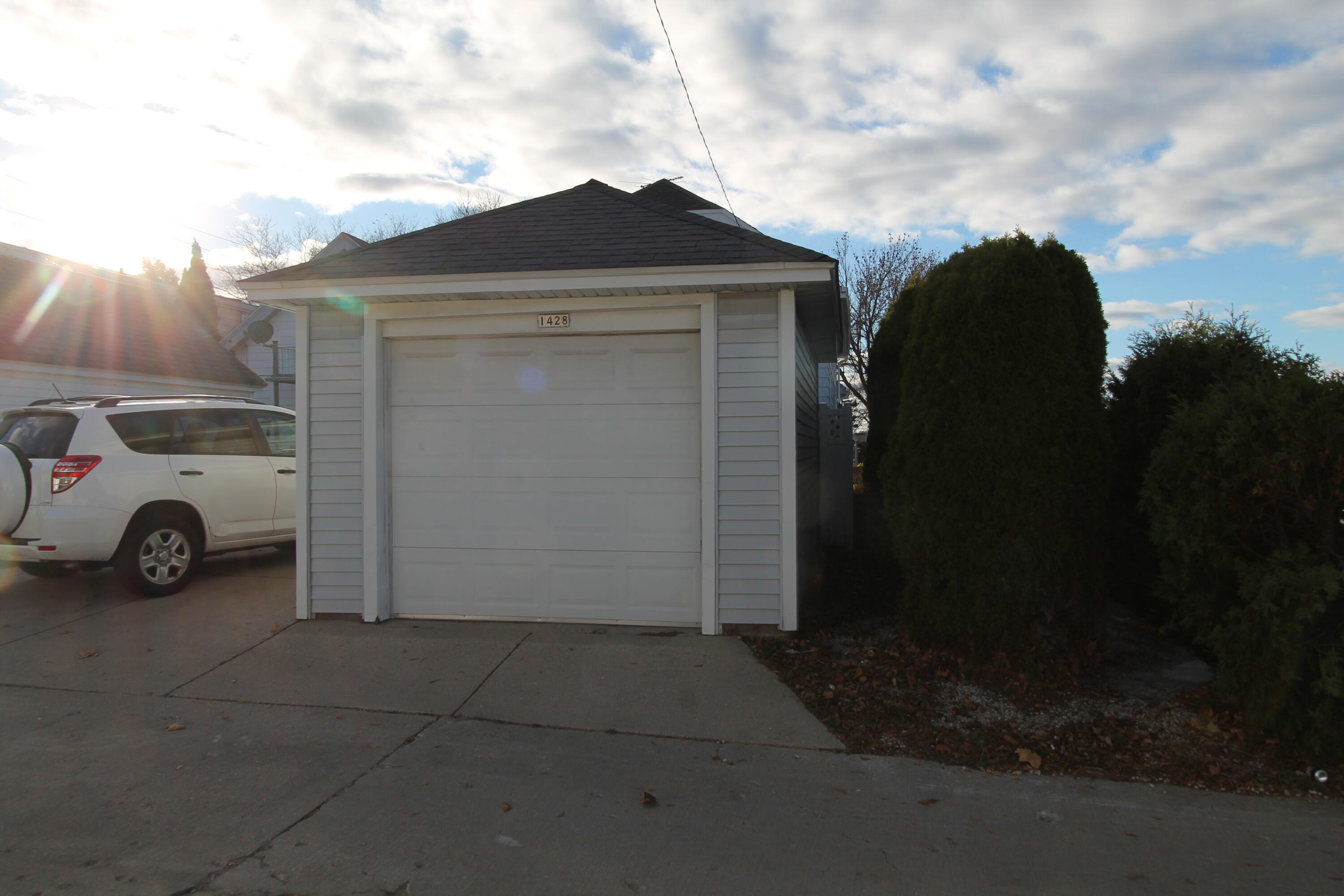1428 S 78th St