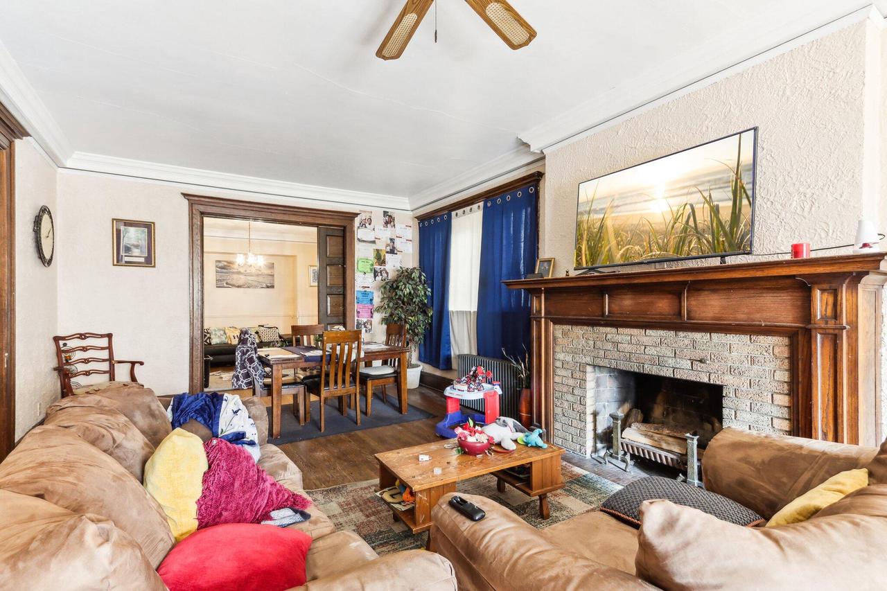 2922 West Juneau AVENUE 2924