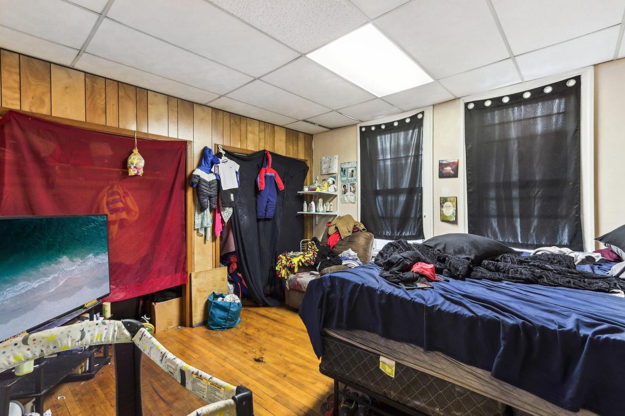 2922 West Juneau AVENUE 2924