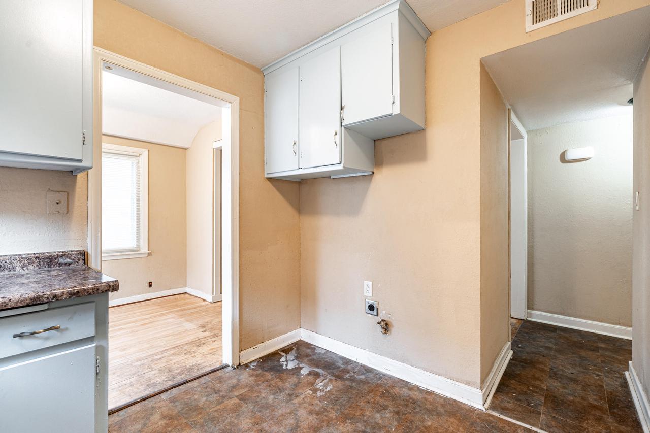 4464 North 38th STREET