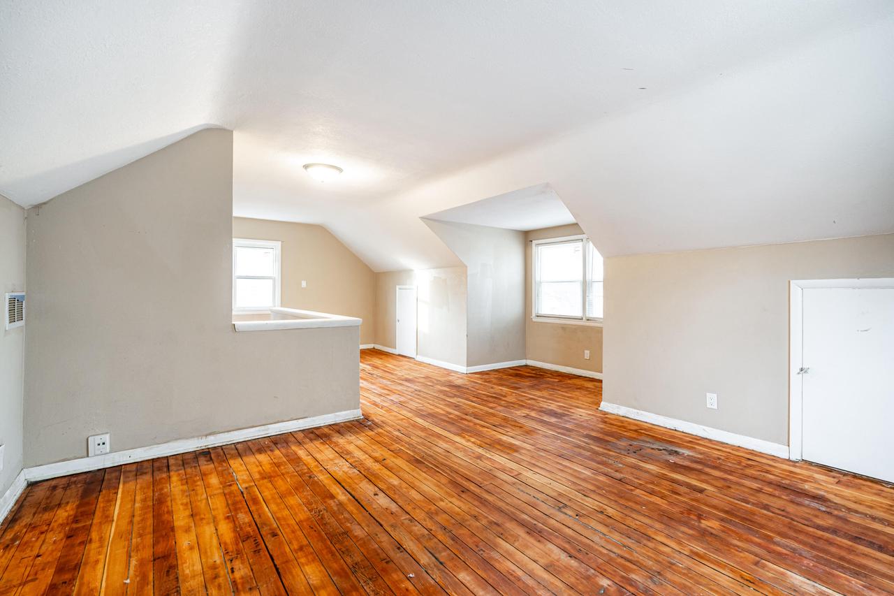 4464 North 38th STREET