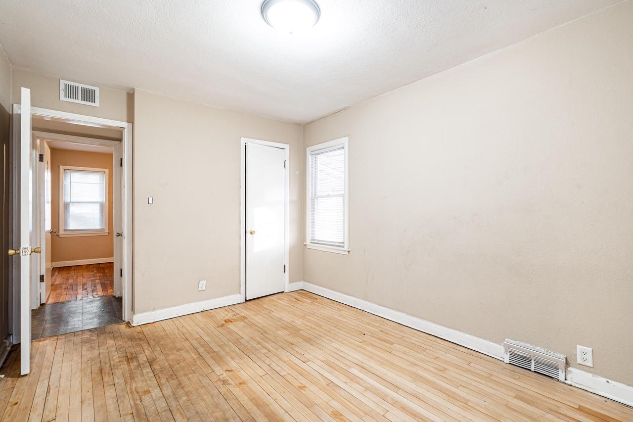 4464 North 38th STREET