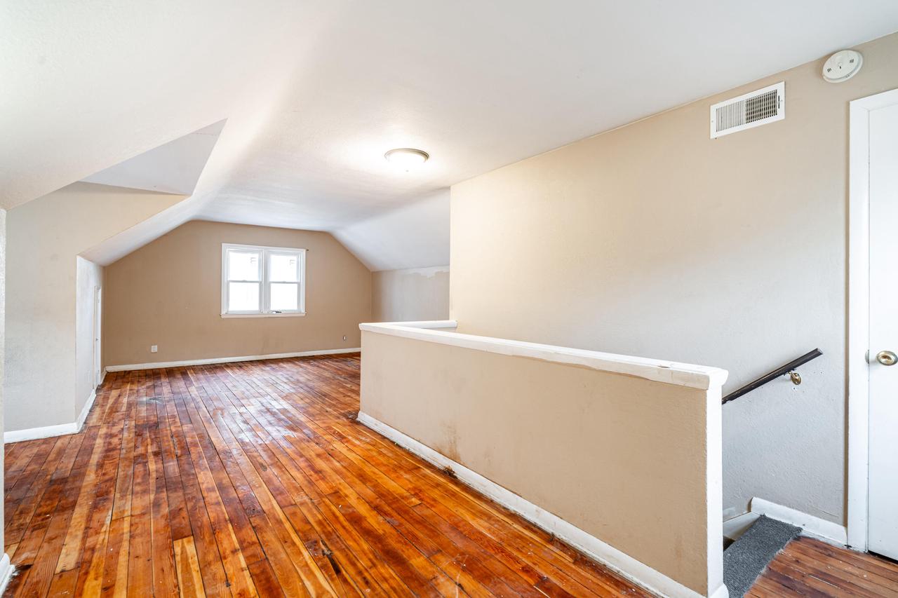 4464 North 38th STREET