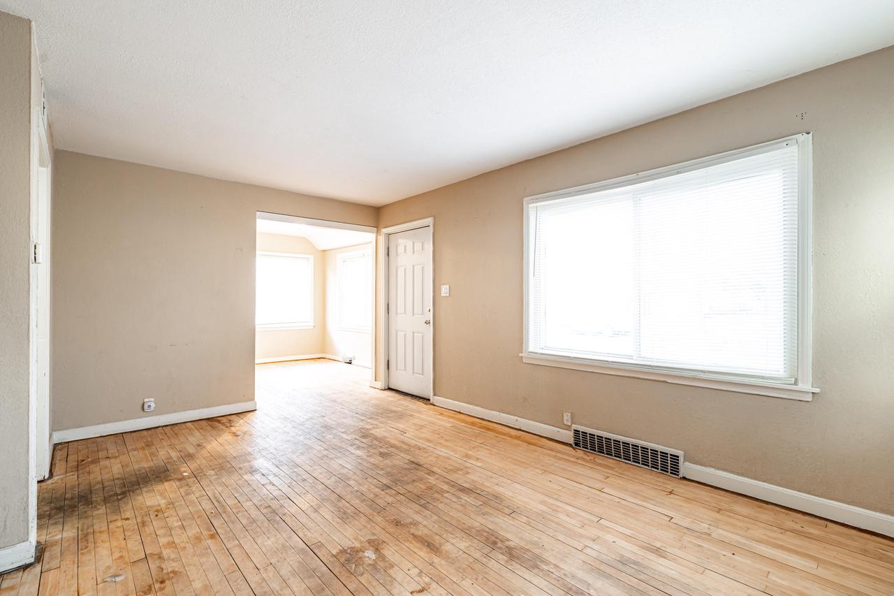 4464 North 38th STREET