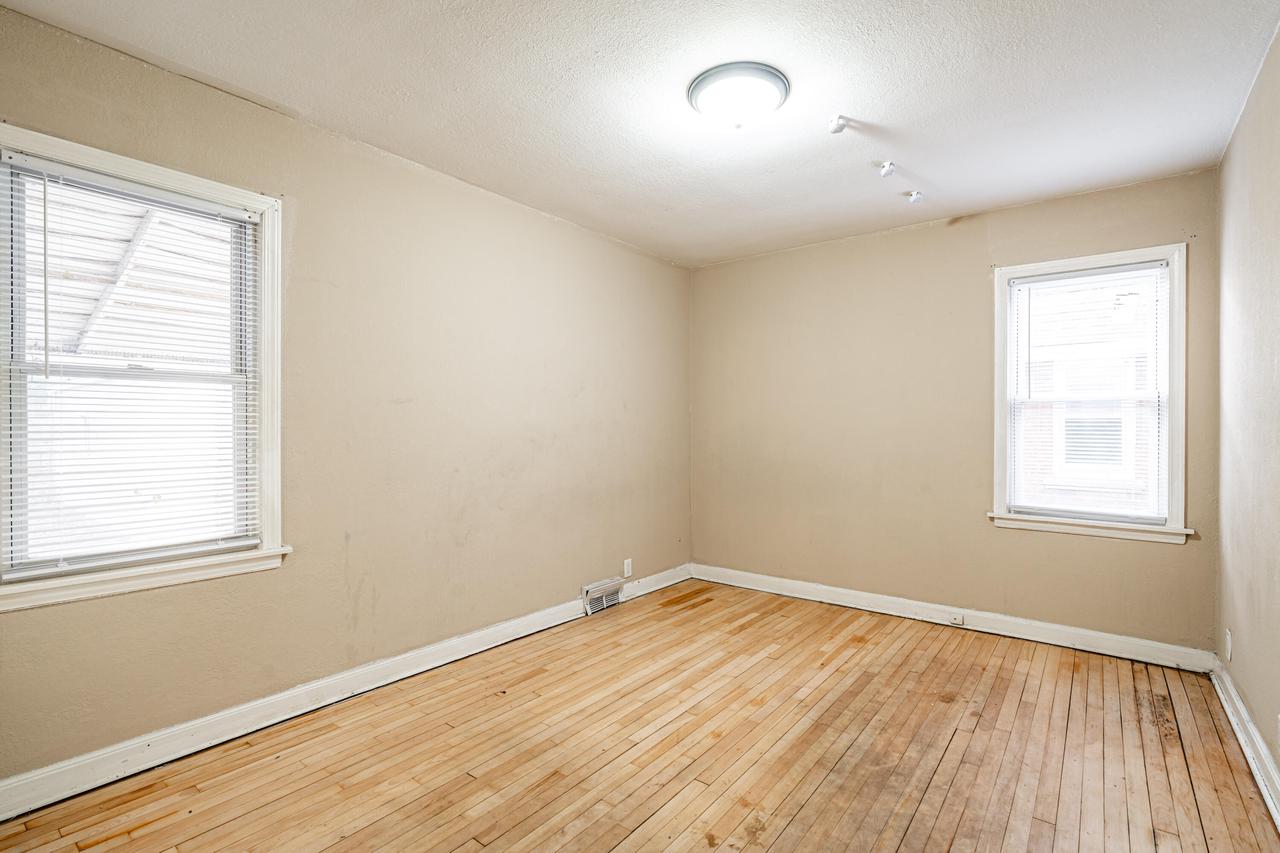4464 North 38th STREET