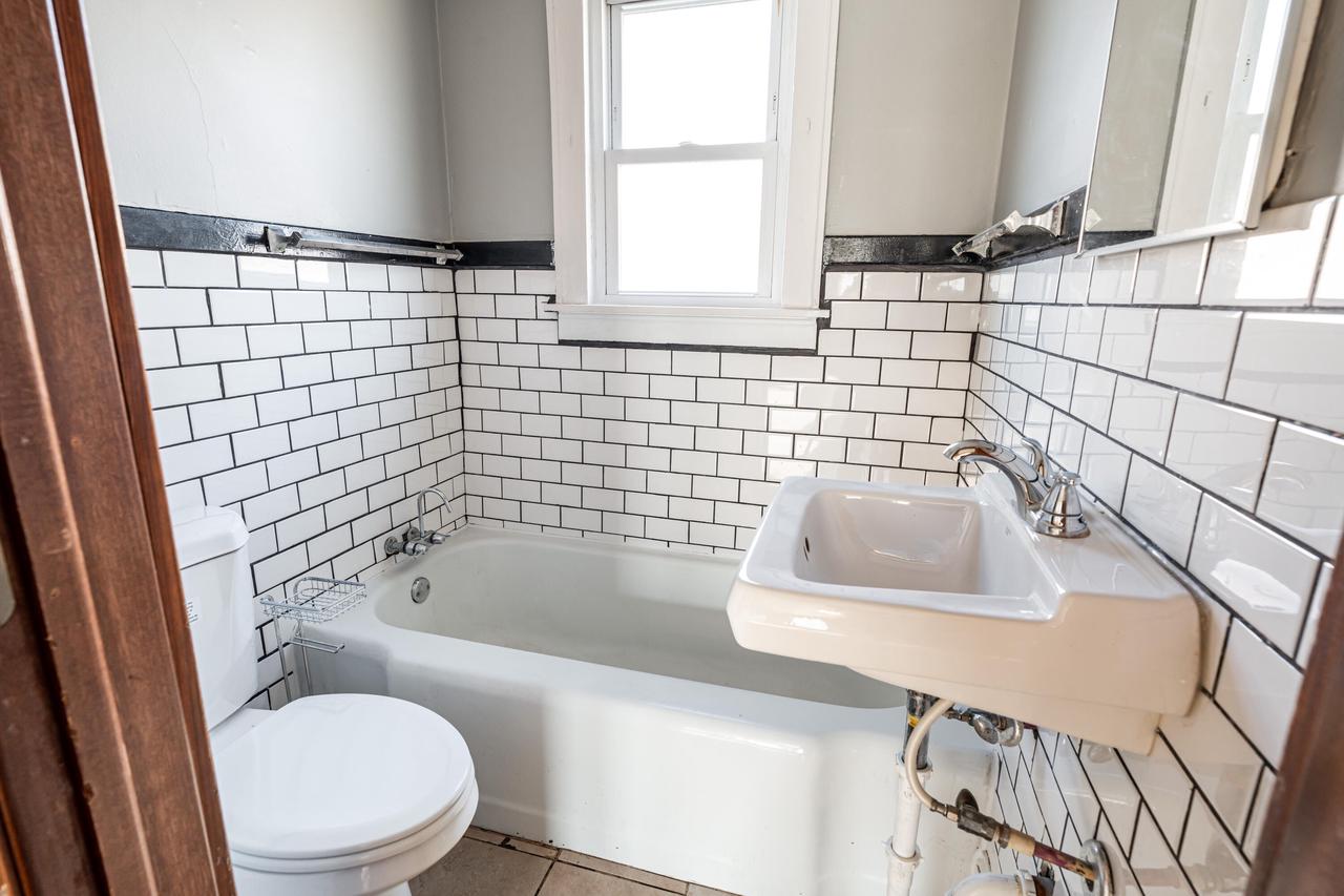3260 North 37th STREET