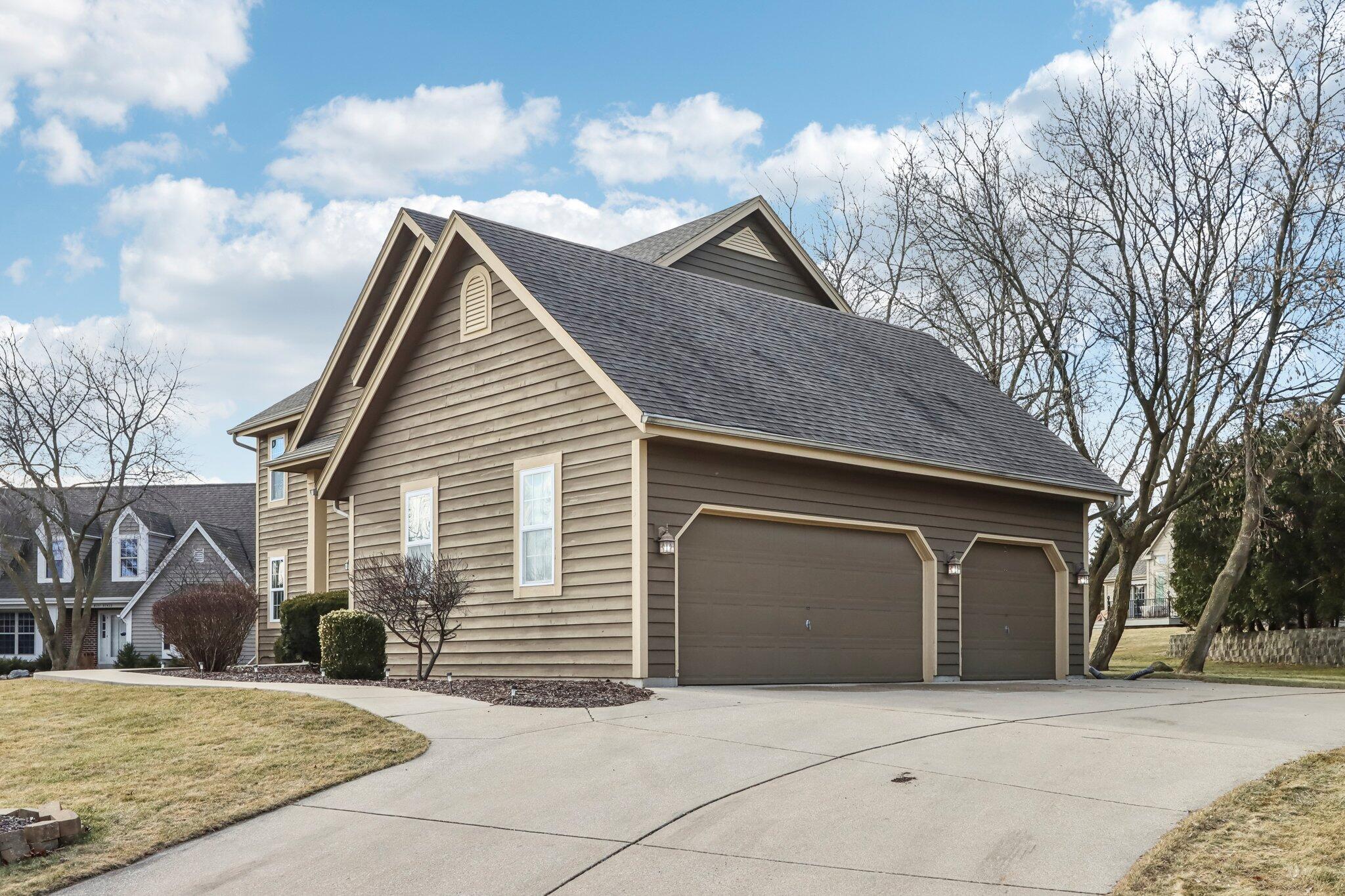 W157N7437 Stonewood Cir