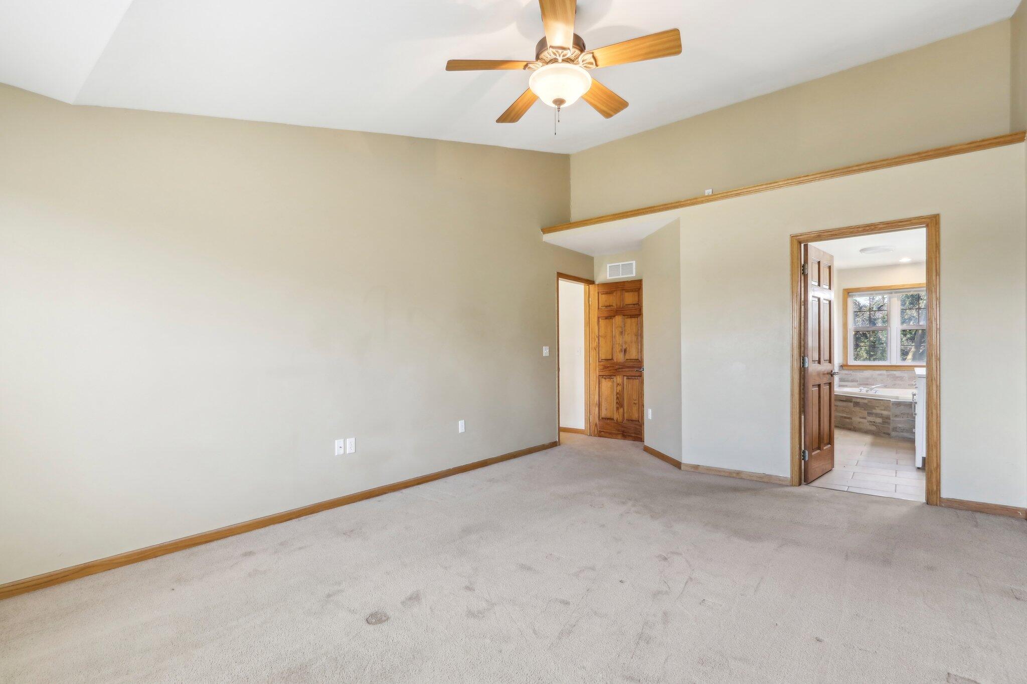 W157N7437 Stonewood Cir