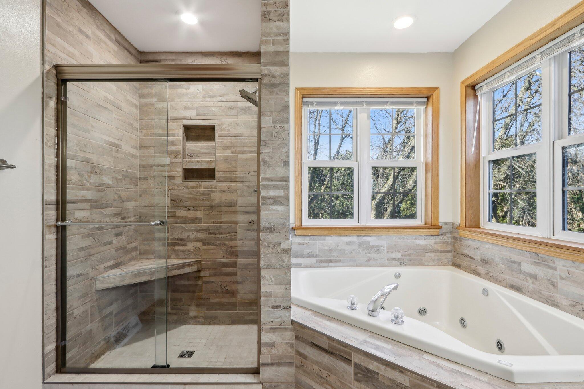 W157N7437 Stonewood Cir