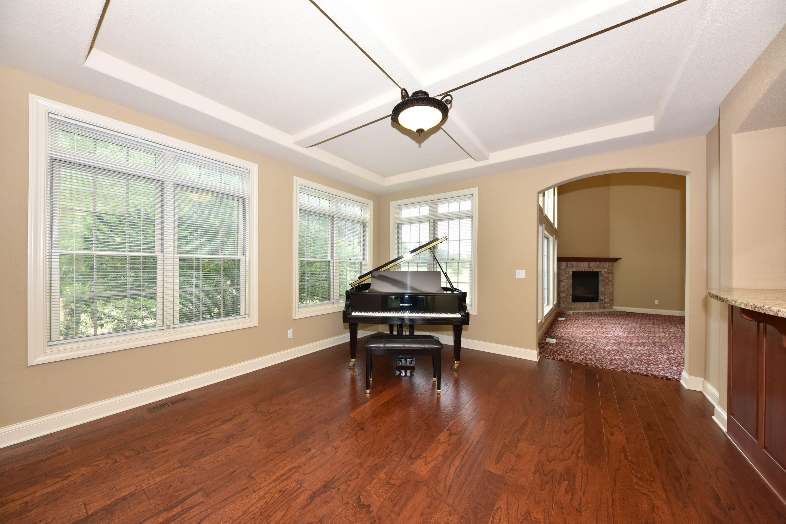 2172 W Saddlebrook Ln