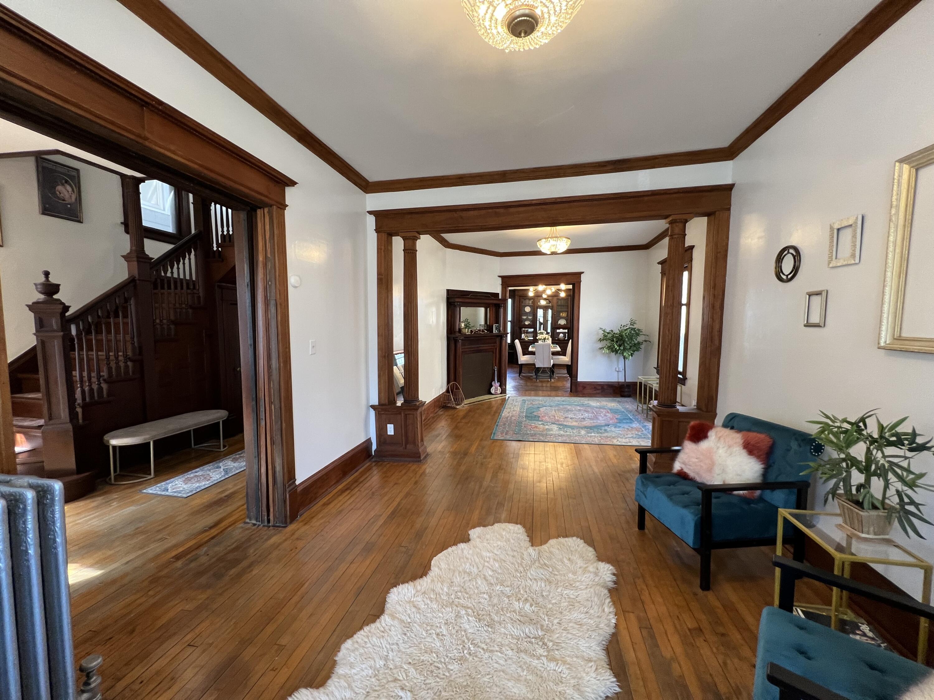 2726 W McKinley Blvd