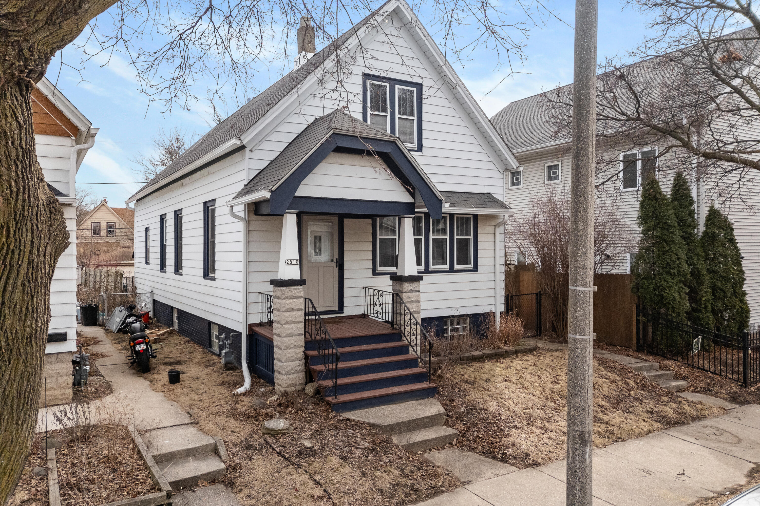2810 N Bremen St