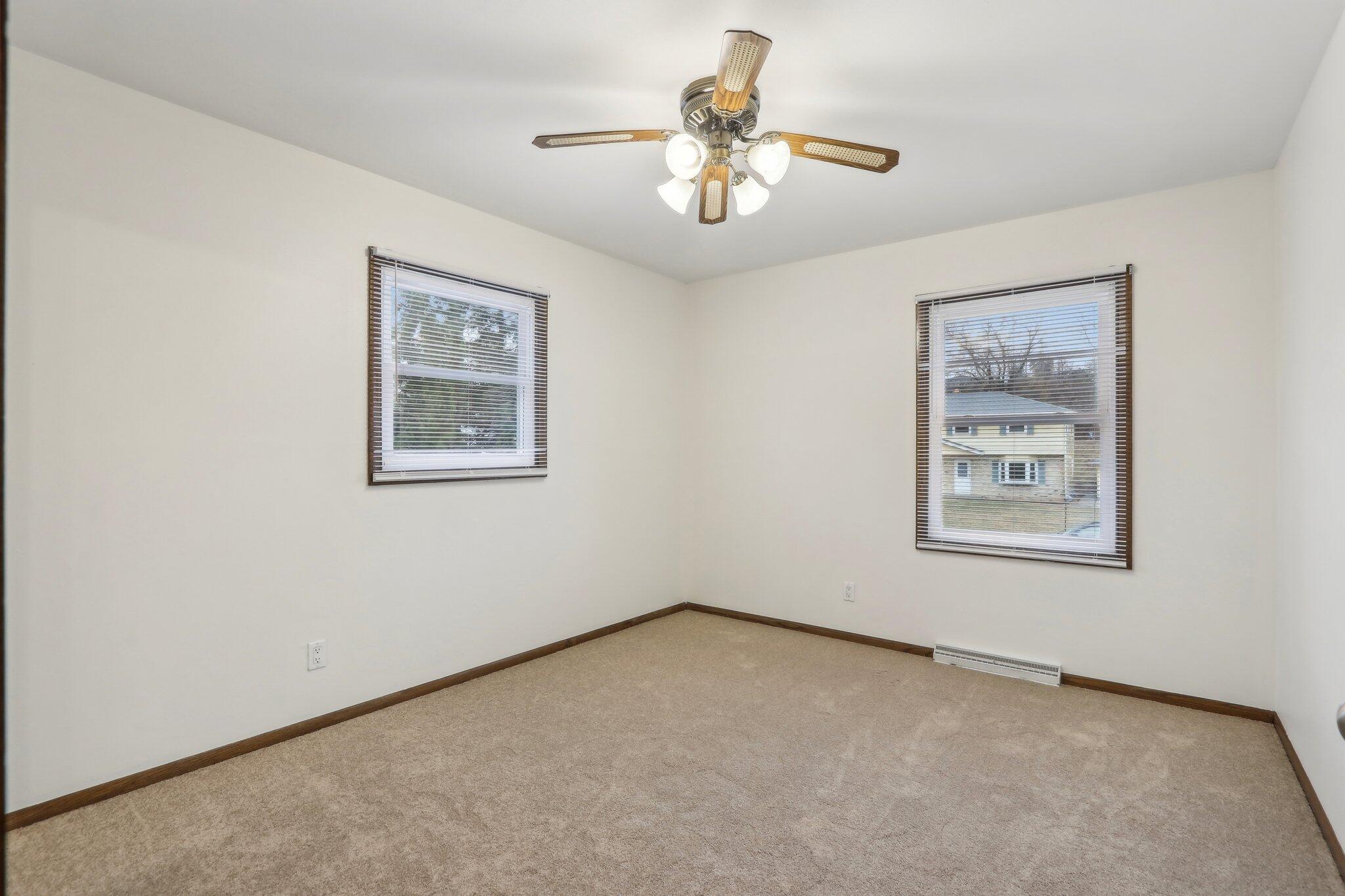 1682 Highland Dr