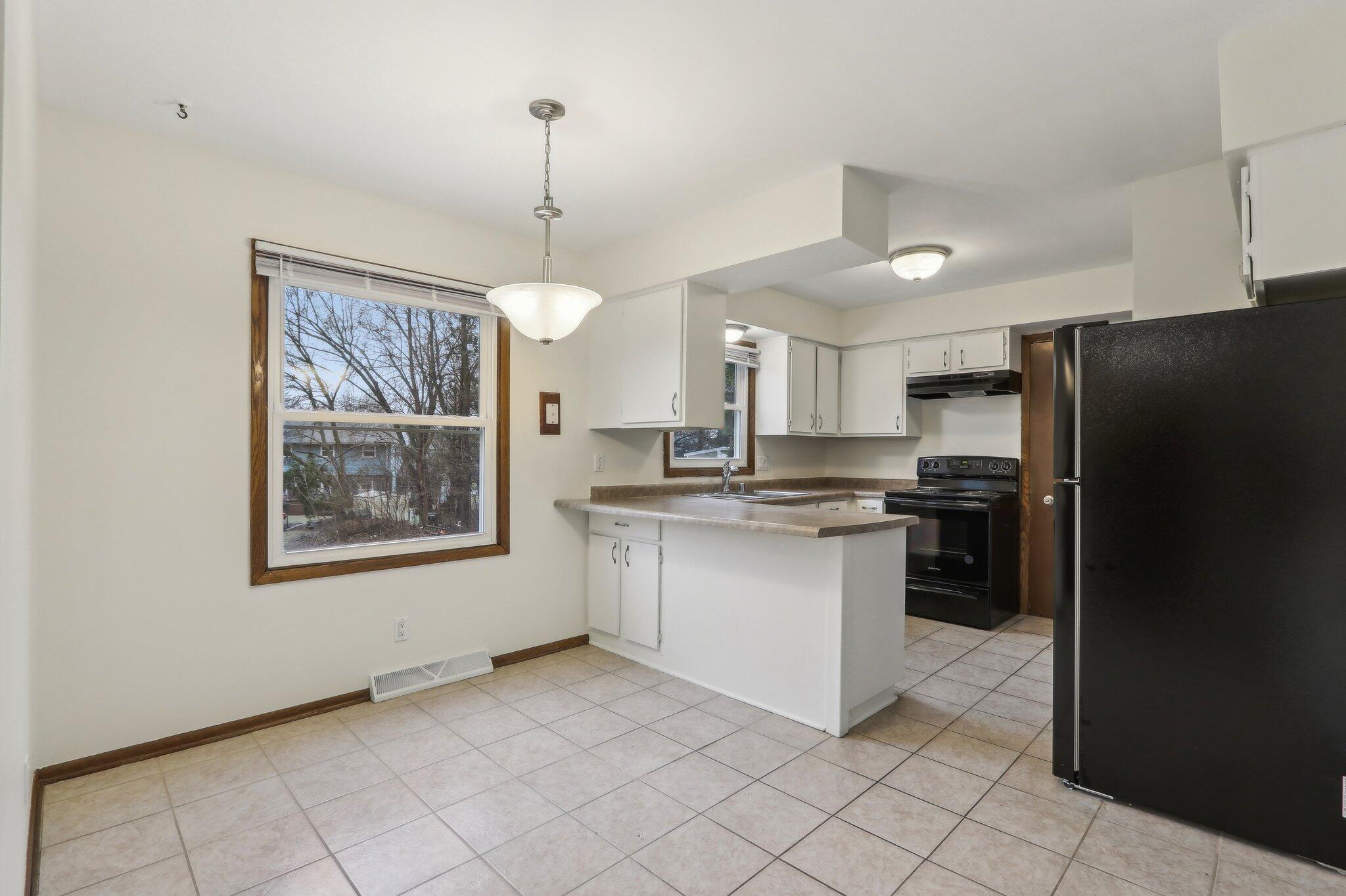1682 Highland Dr