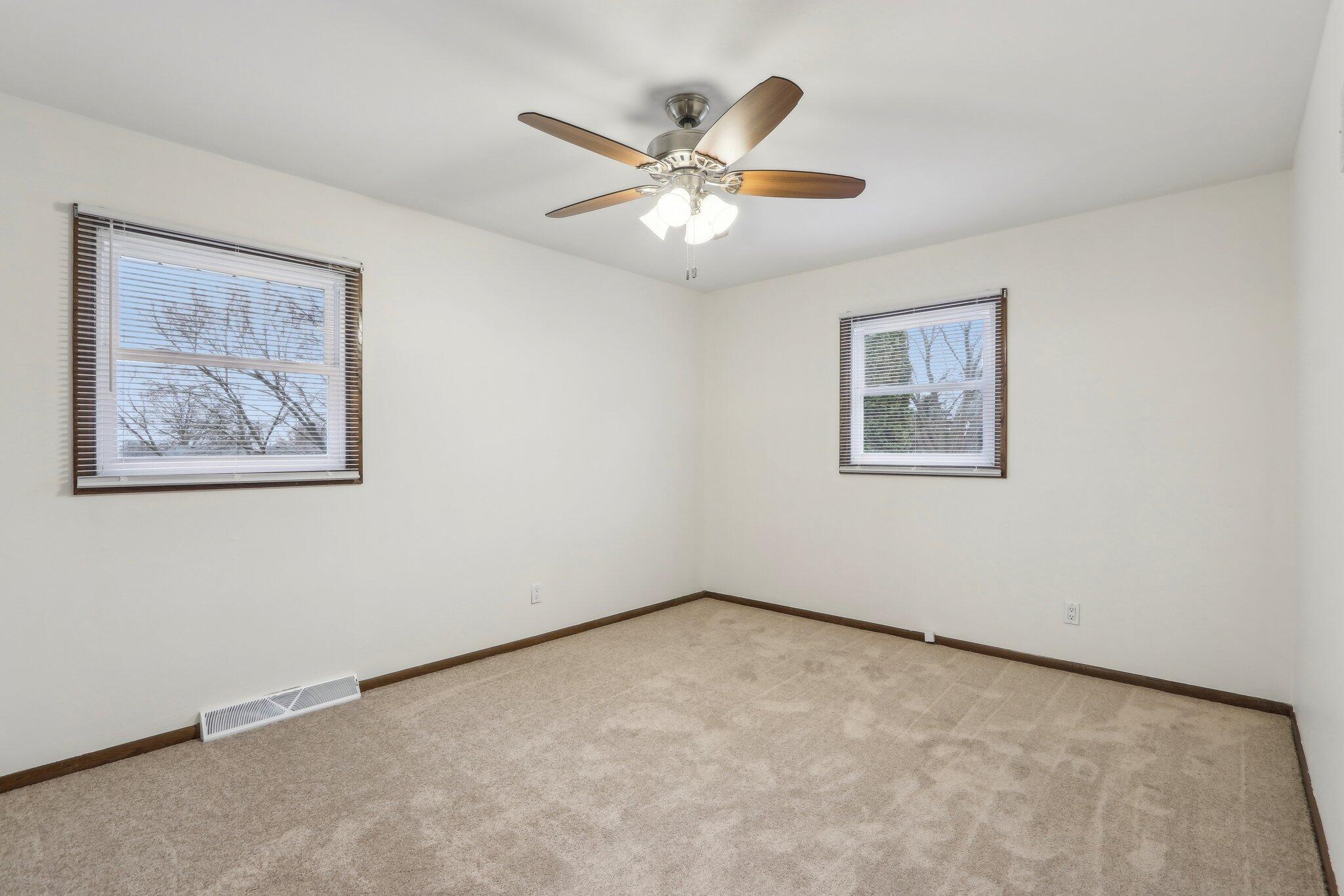 1682 Highland Dr