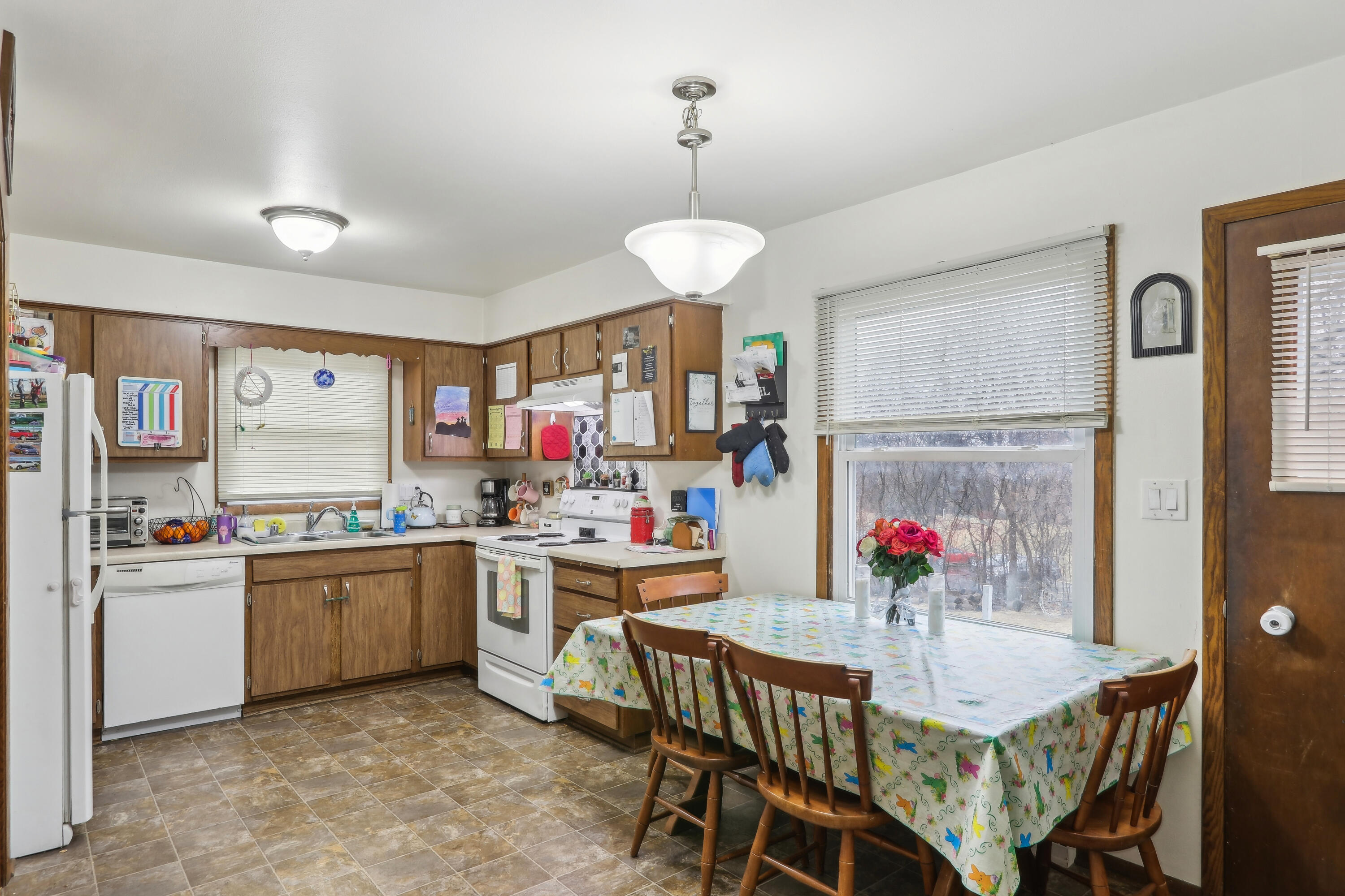 1682 Highland Dr