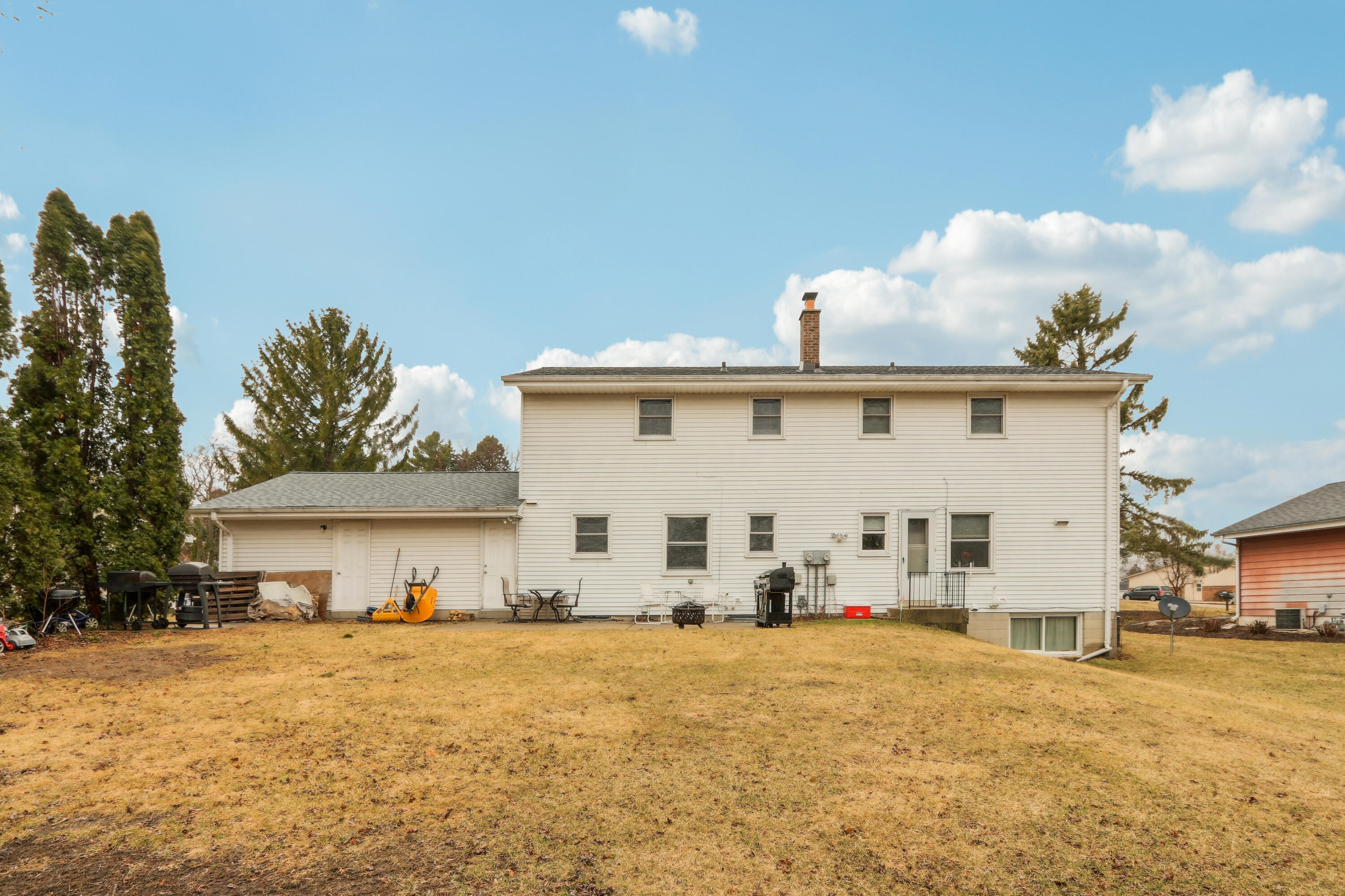 1682 Highland Dr