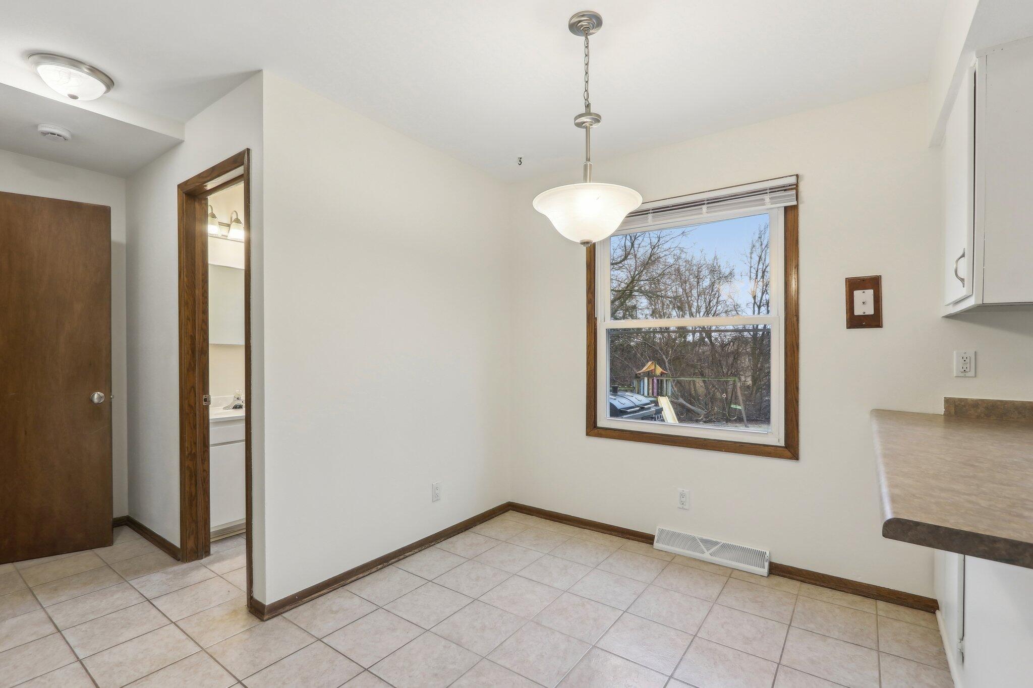 1682 Highland Dr
