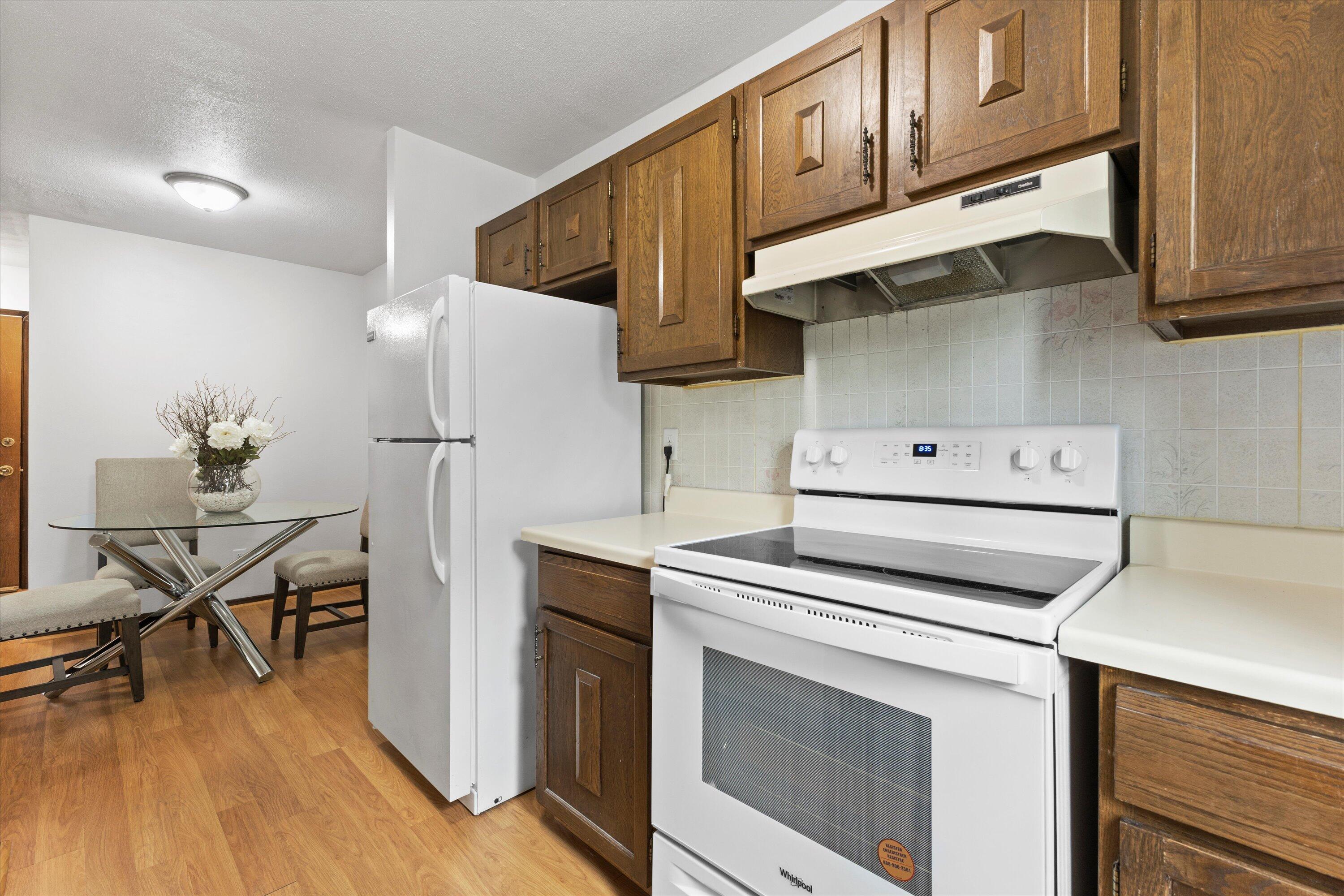 8576 N Servite Dr