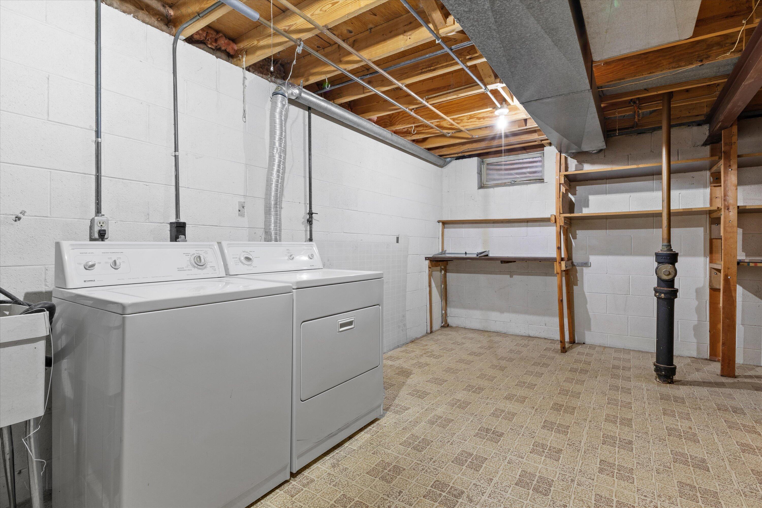 8576 N Servite Dr