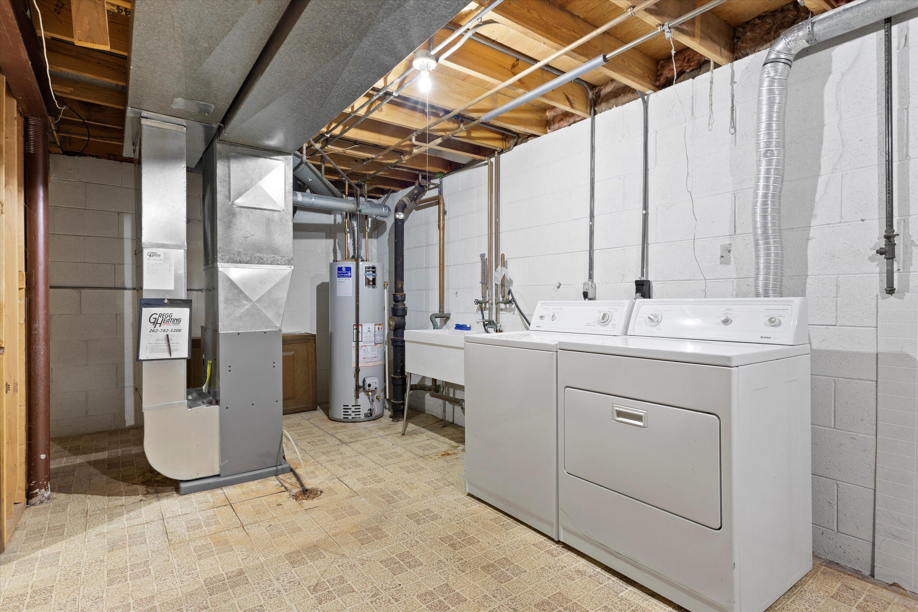 8576 N Servite Dr