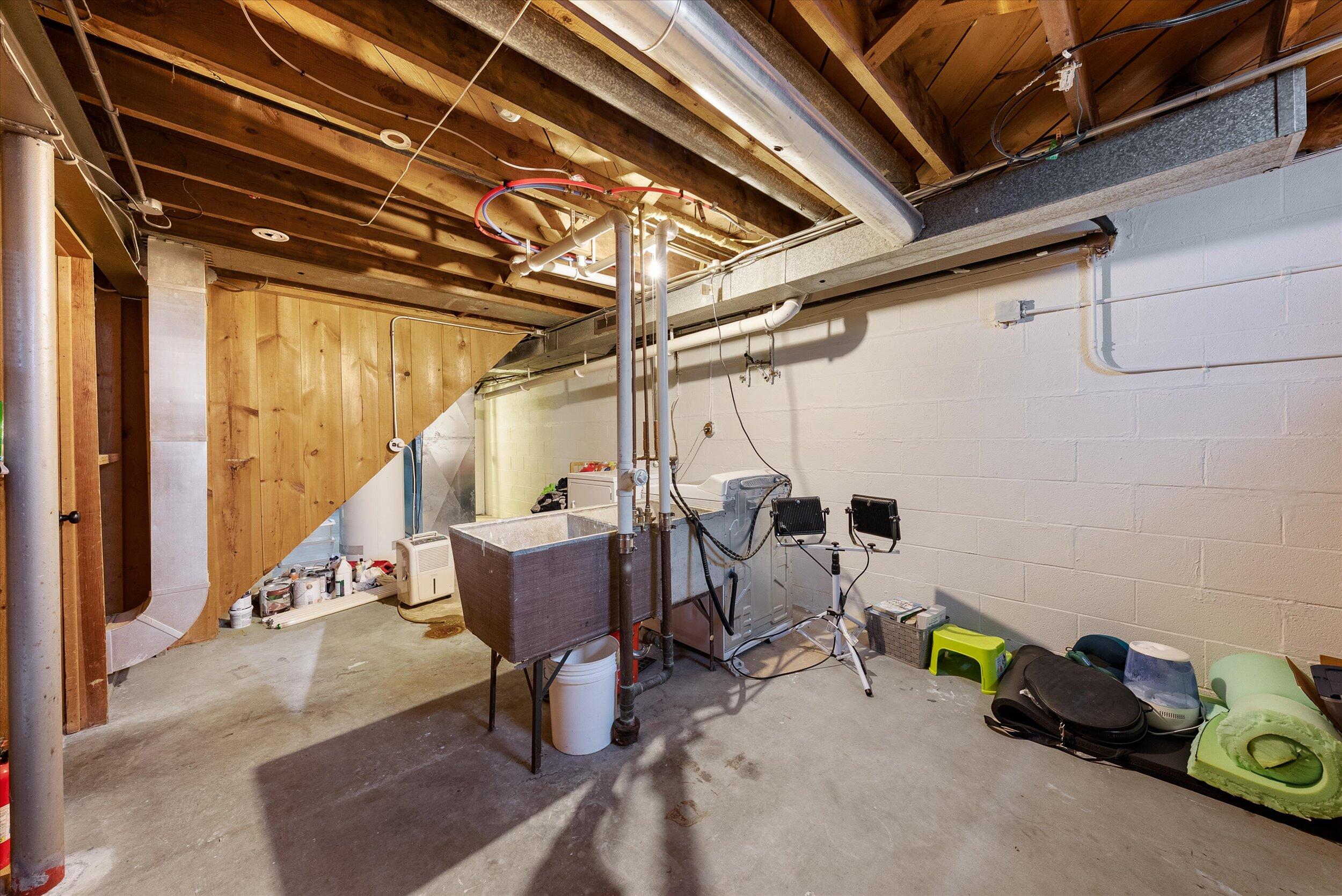 4990 W Wabash Ave