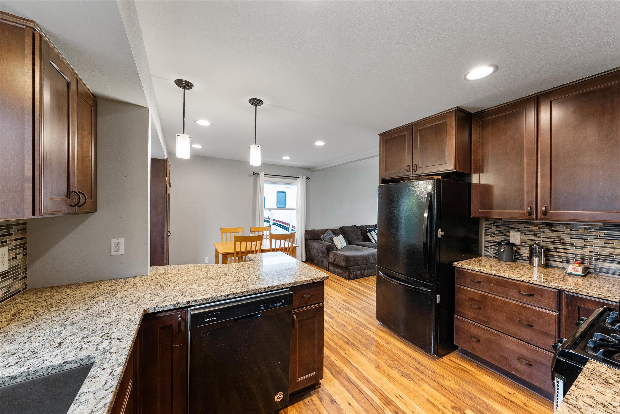 4990 W Wabash Ave