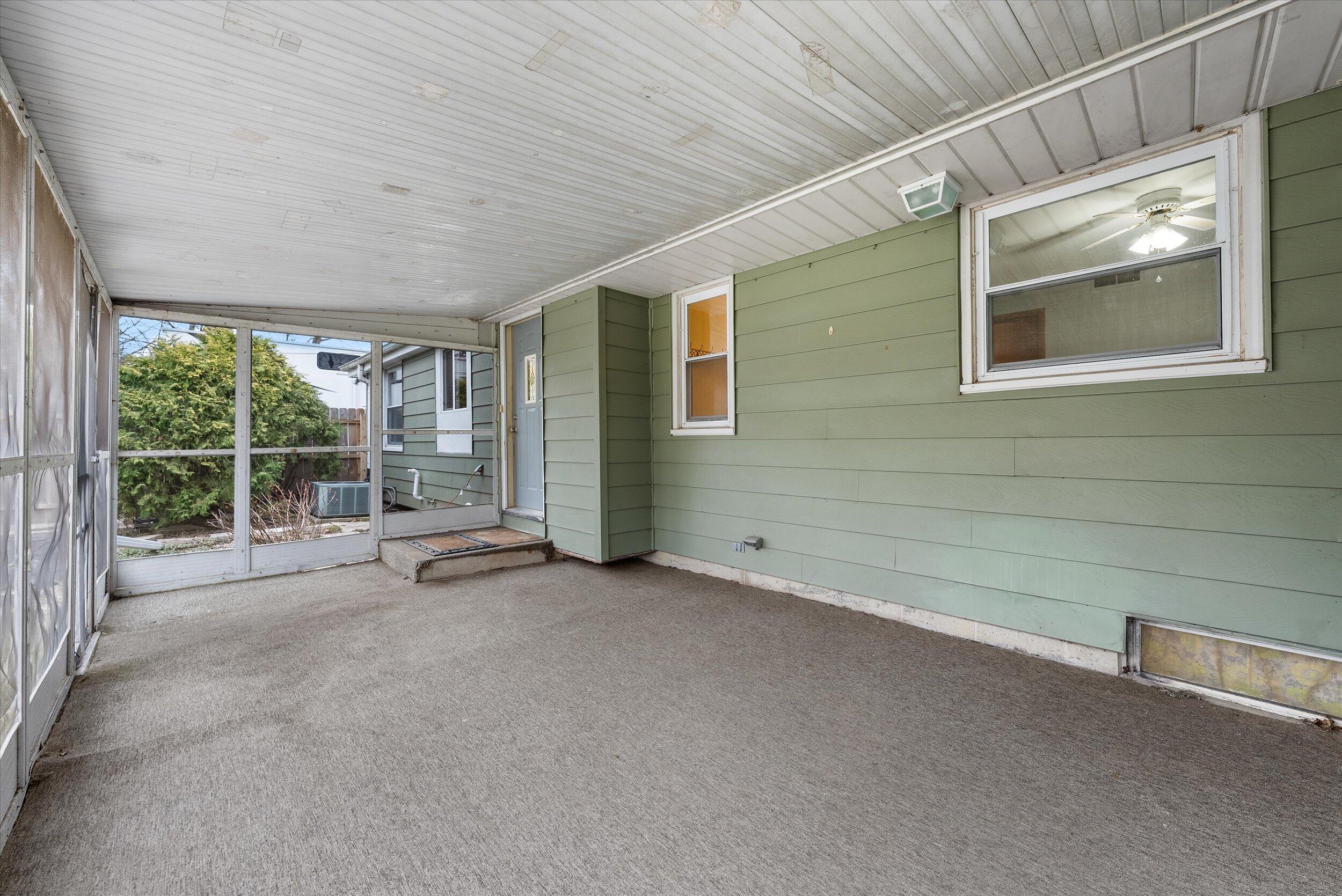 4990 W Wabash Ave