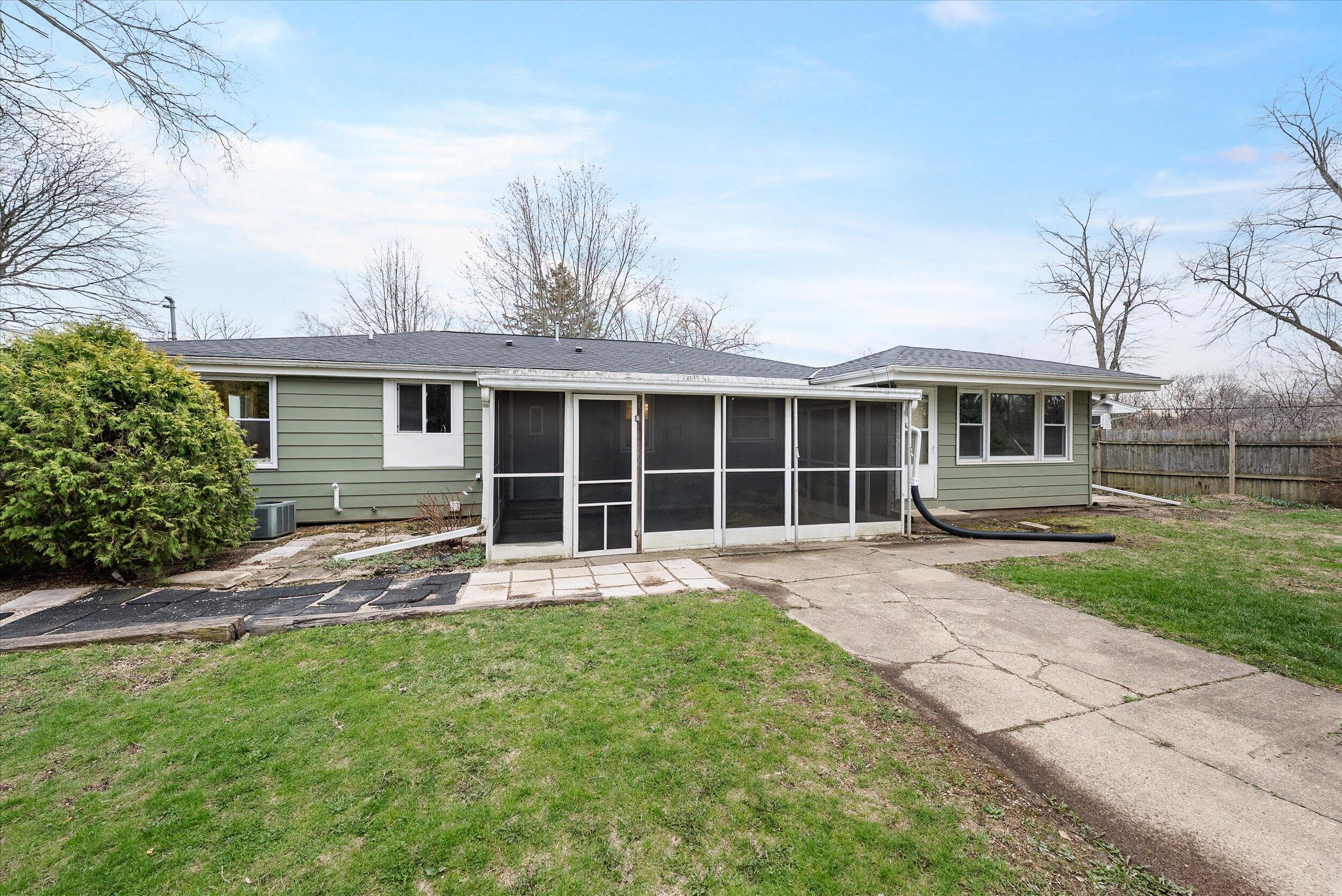 4990 W Wabash Ave