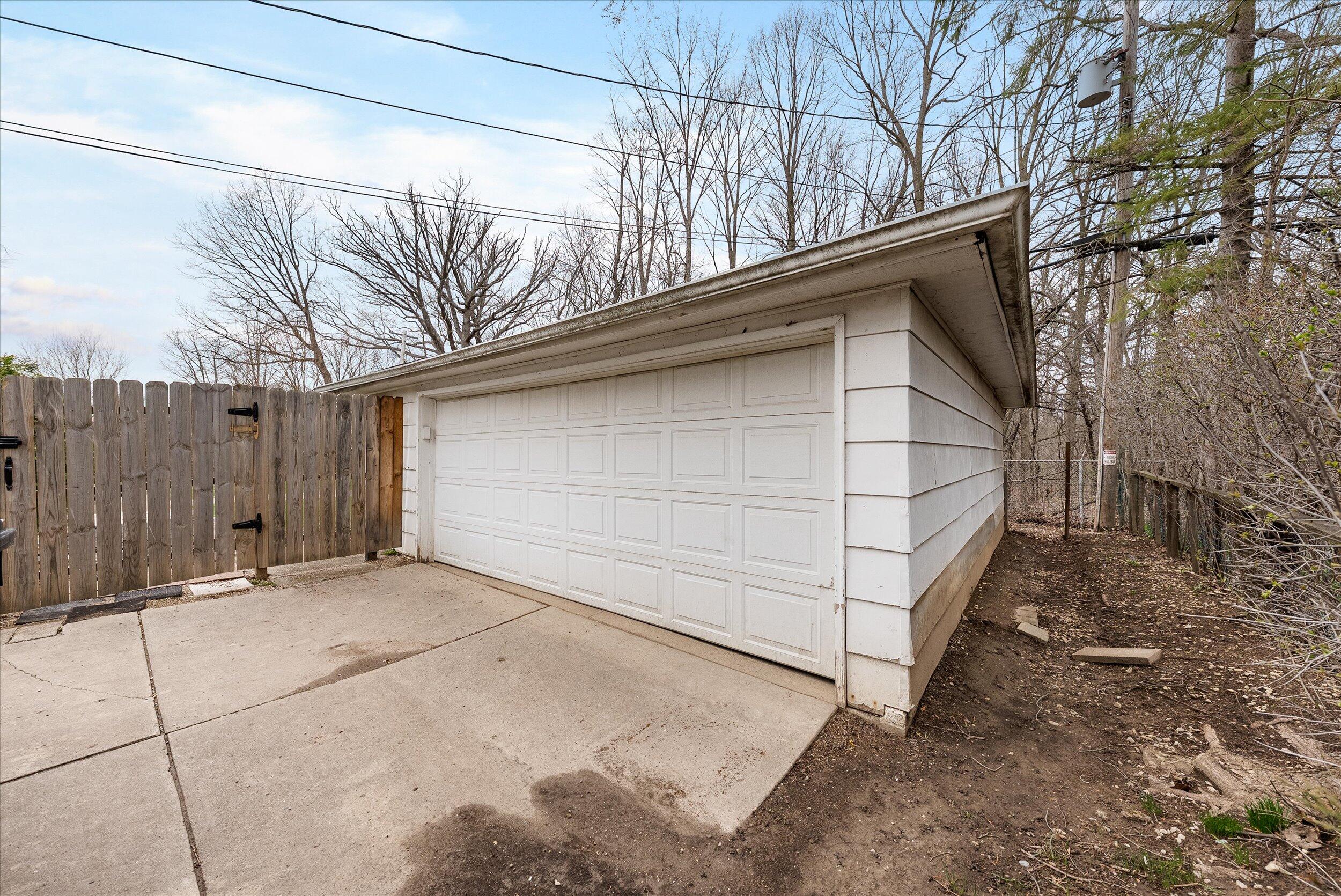 4990 W Wabash Ave