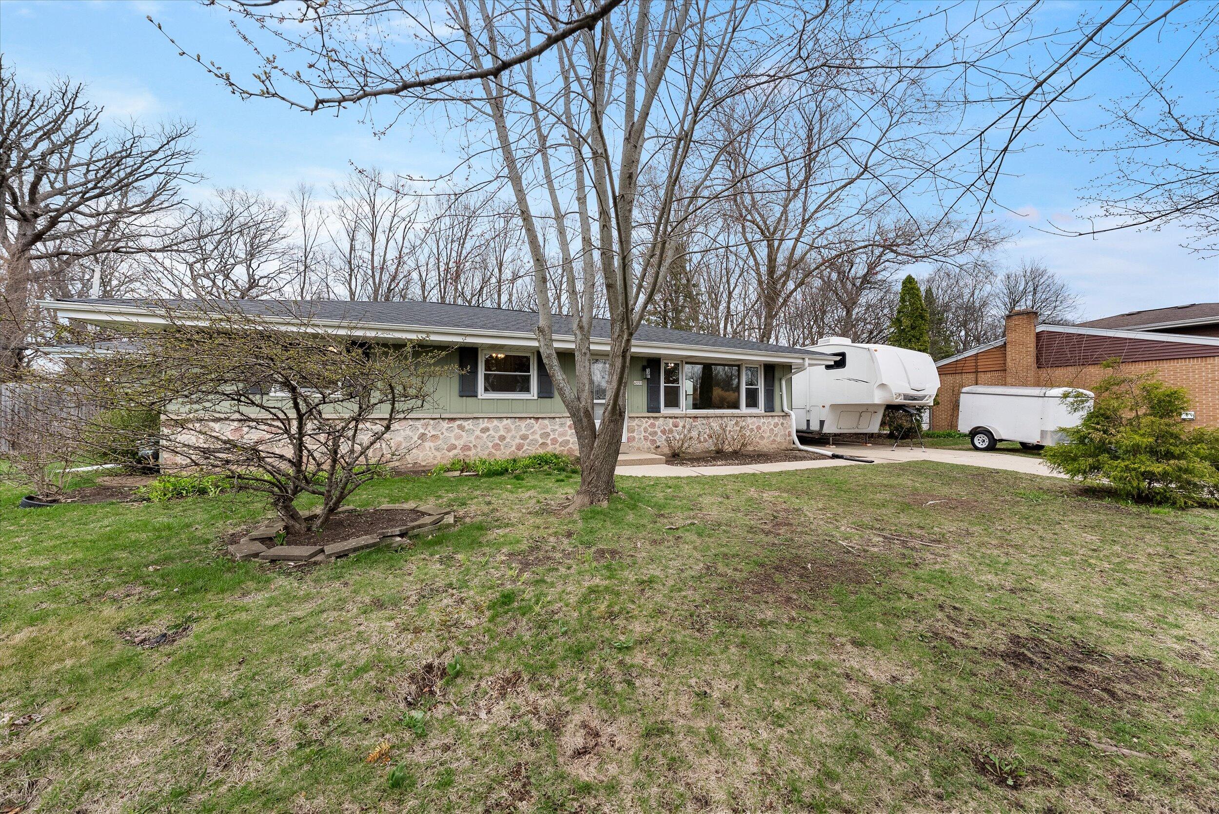4990 W Wabash Ave