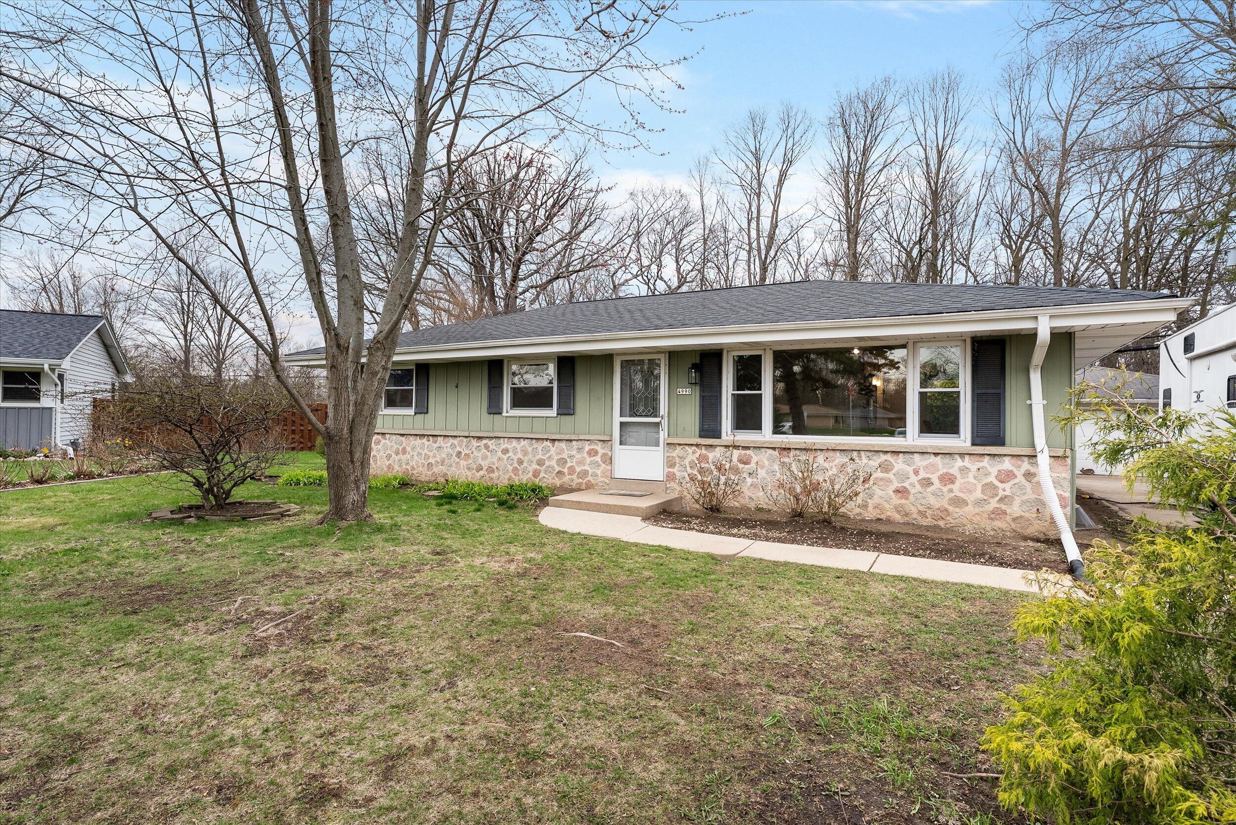 4990 W Wabash Ave