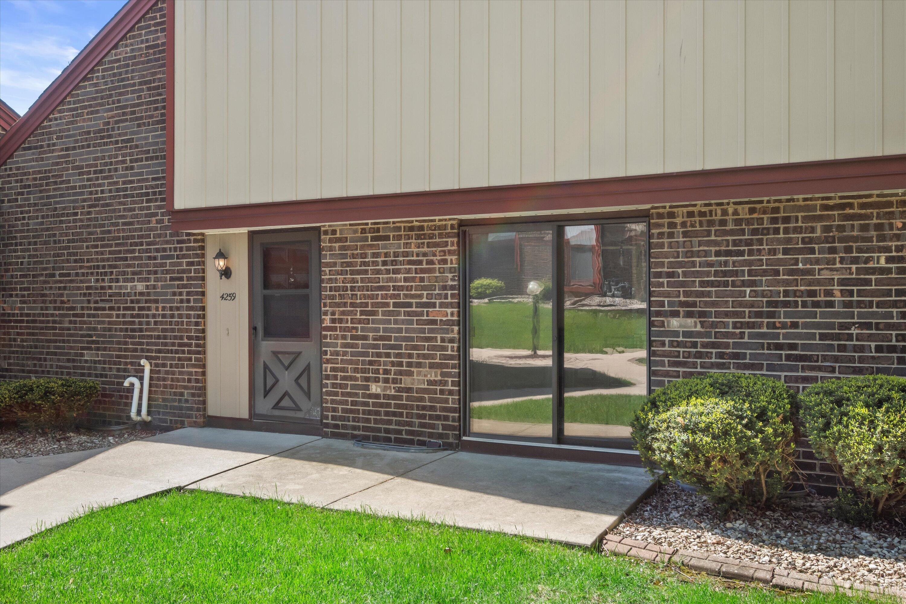 4259 W College Ave