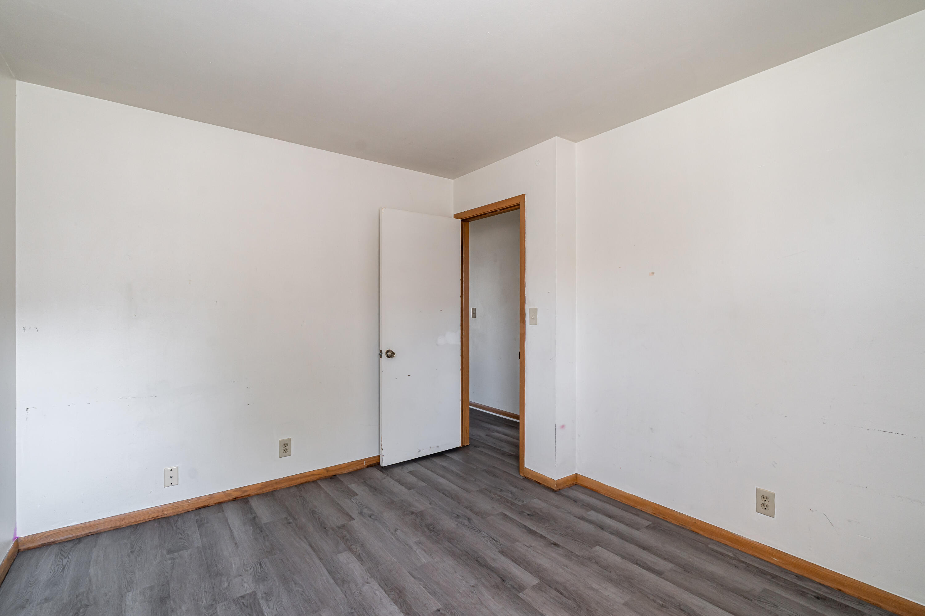 1933 S 72nd St