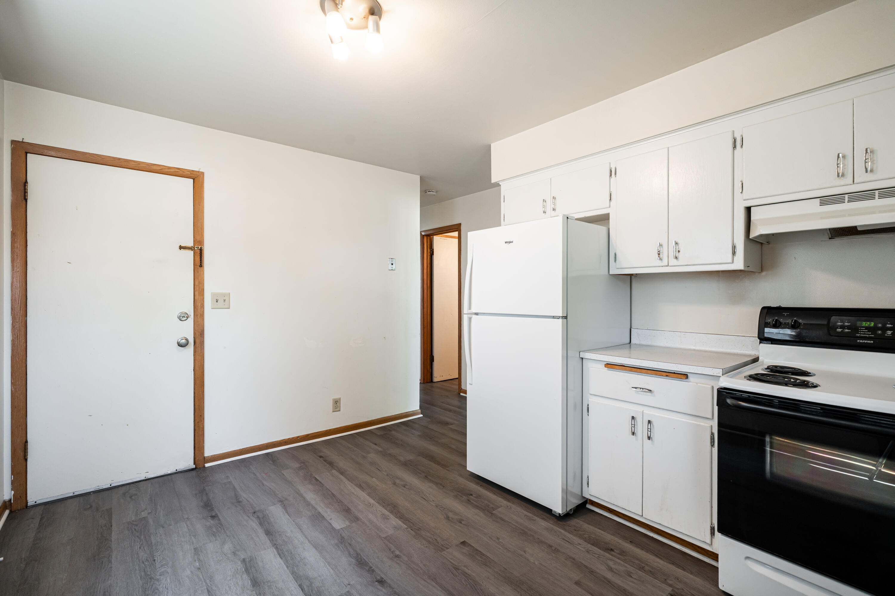 1933 S 72nd St