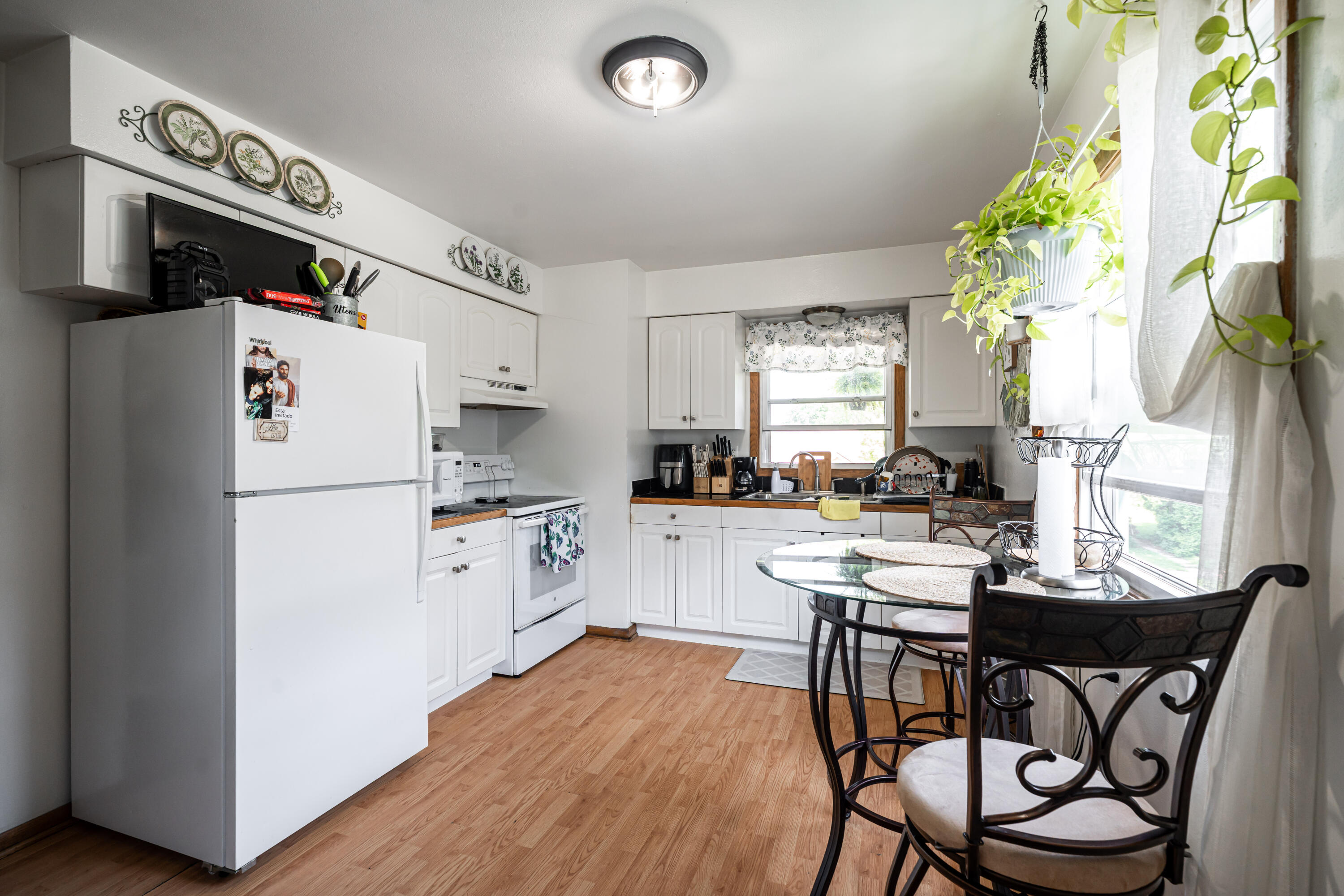 1933 S 72nd St