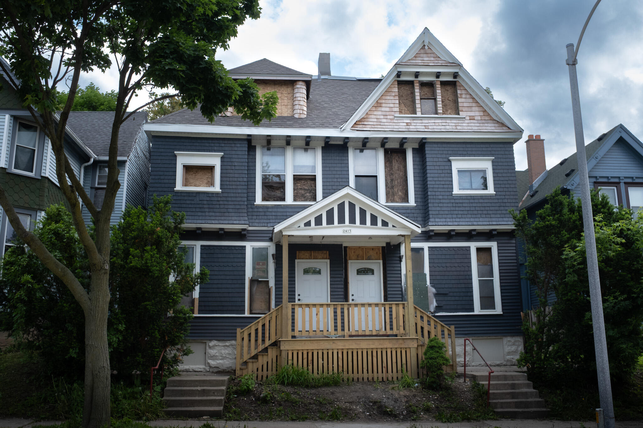 2415 W Kilbourn Ave
