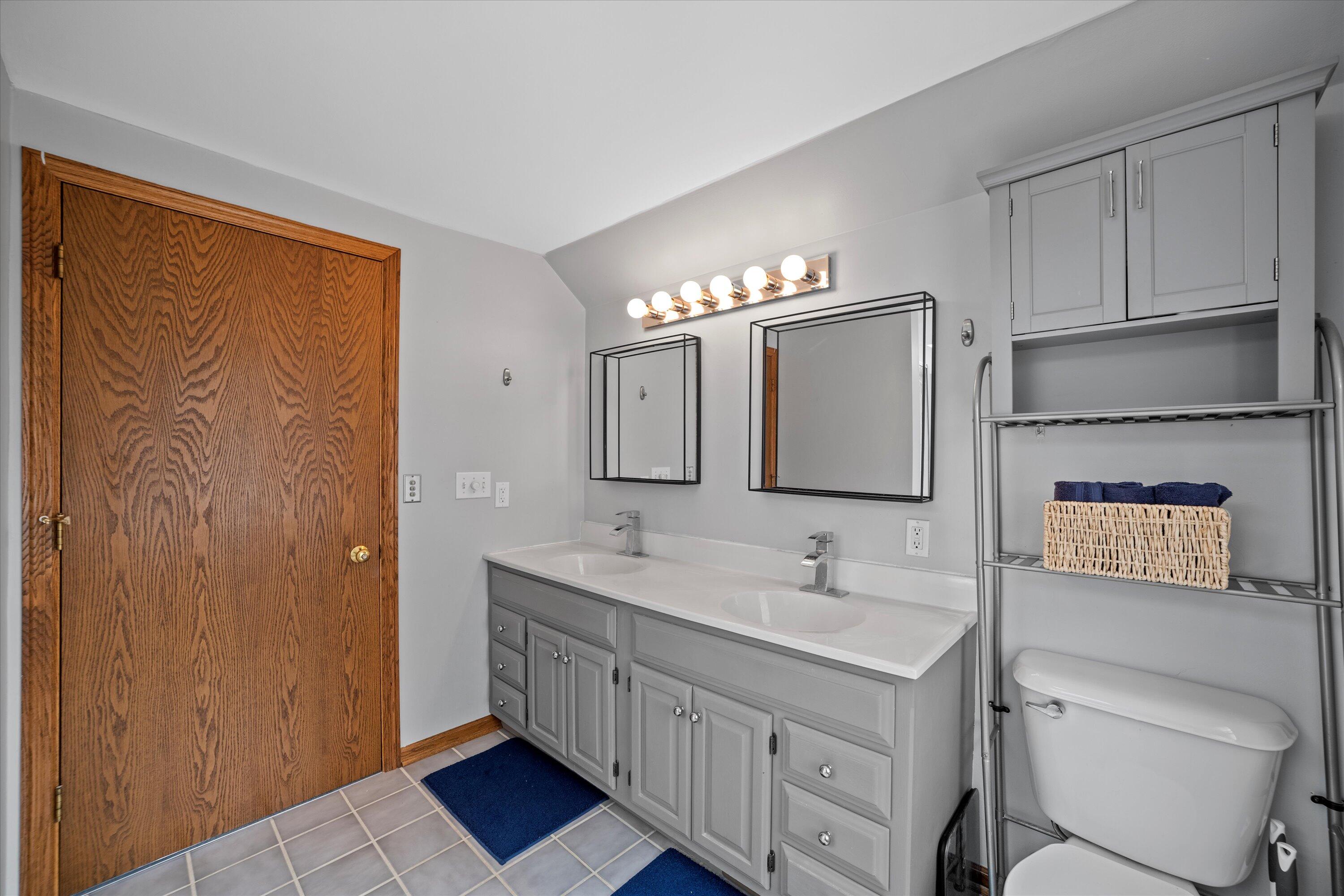 165 N 72nd St