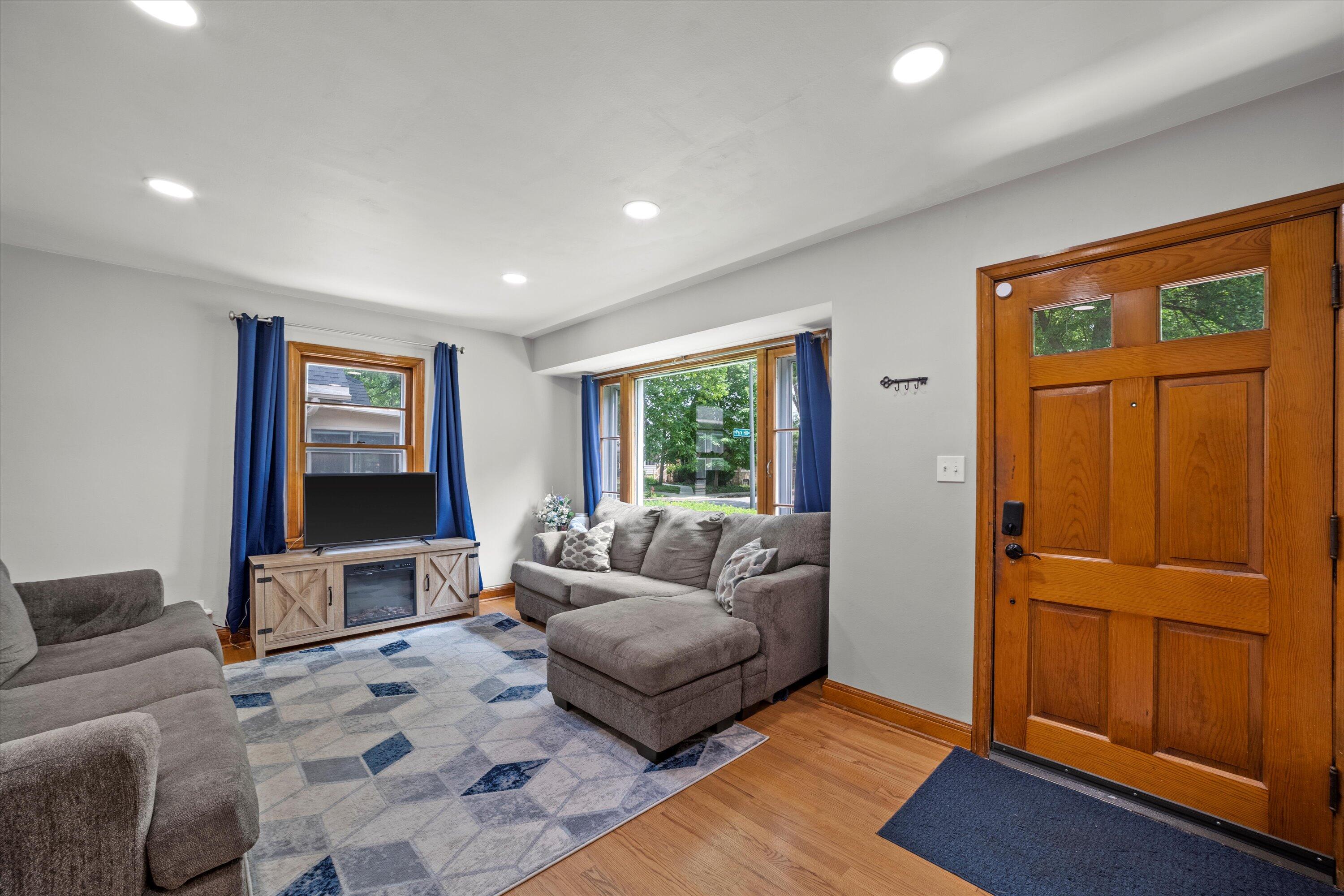 165 N 72nd St