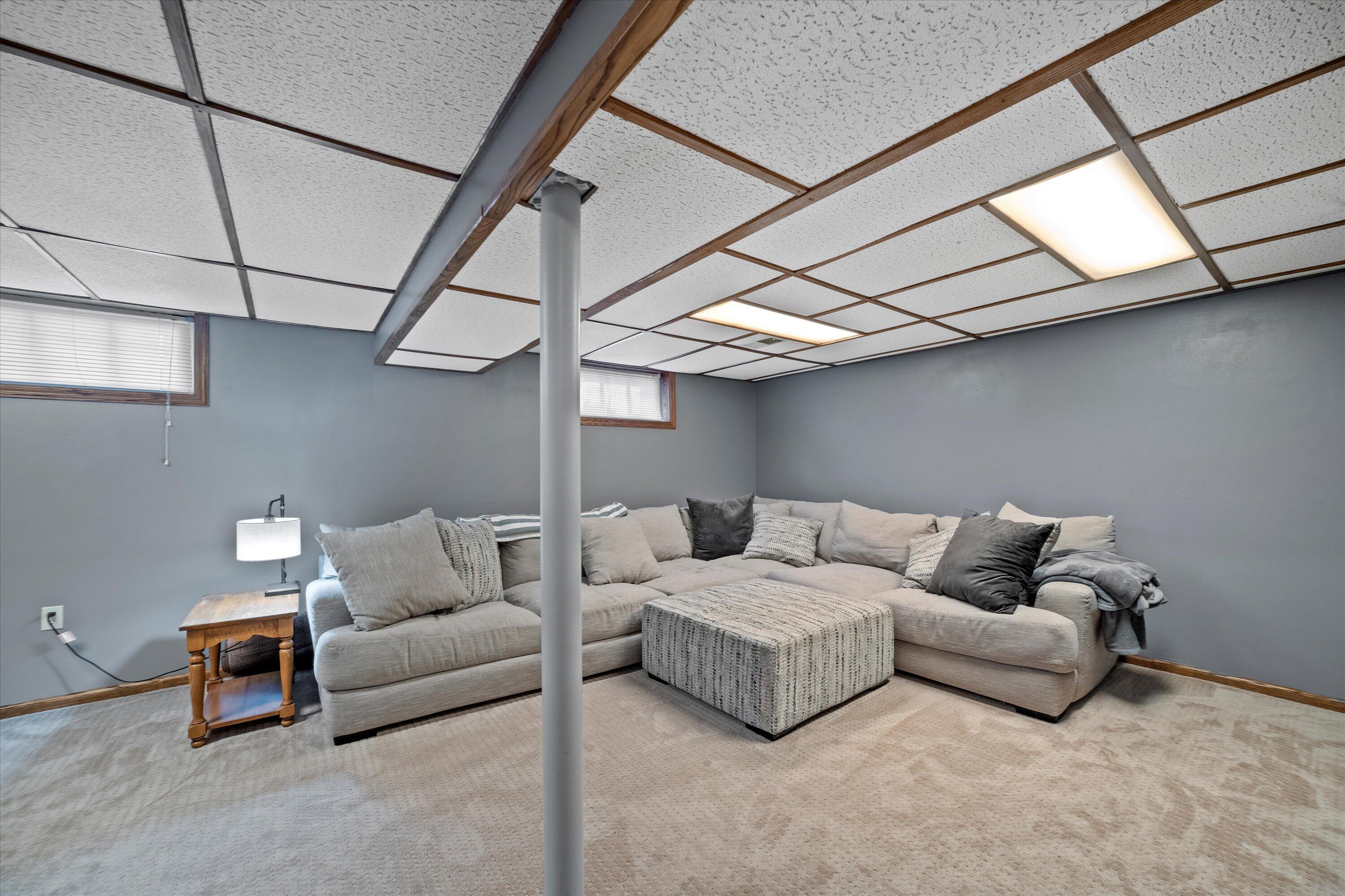 165 N 72nd St