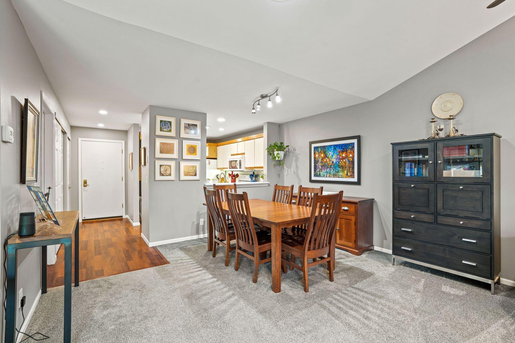 1600 W Green Tree Rd Unit: A 322