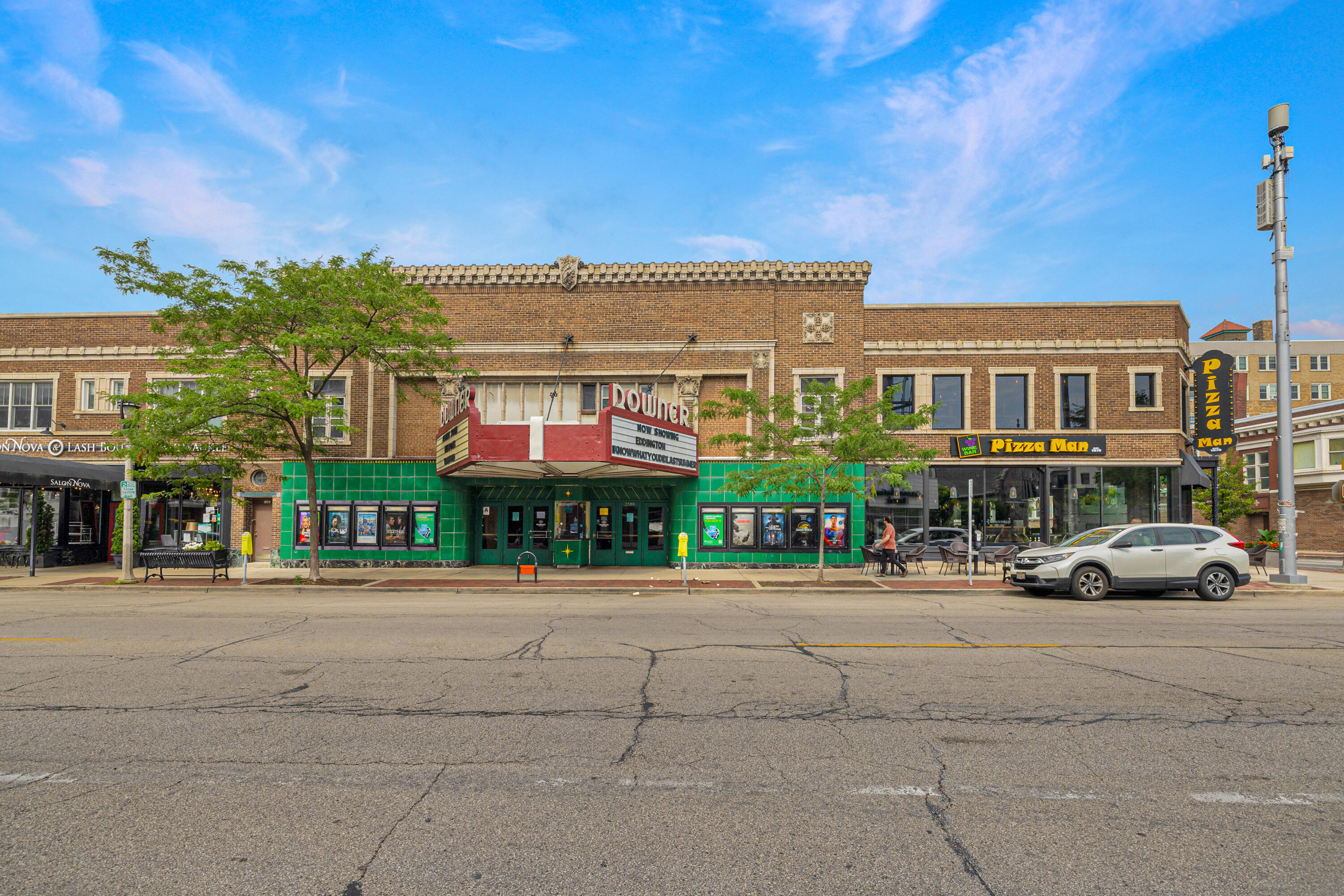 2537 N Downer Ave Unit: 15